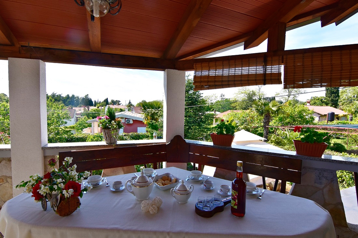 Two bedroom apartment with terrace Savudrija, Umag  A-a