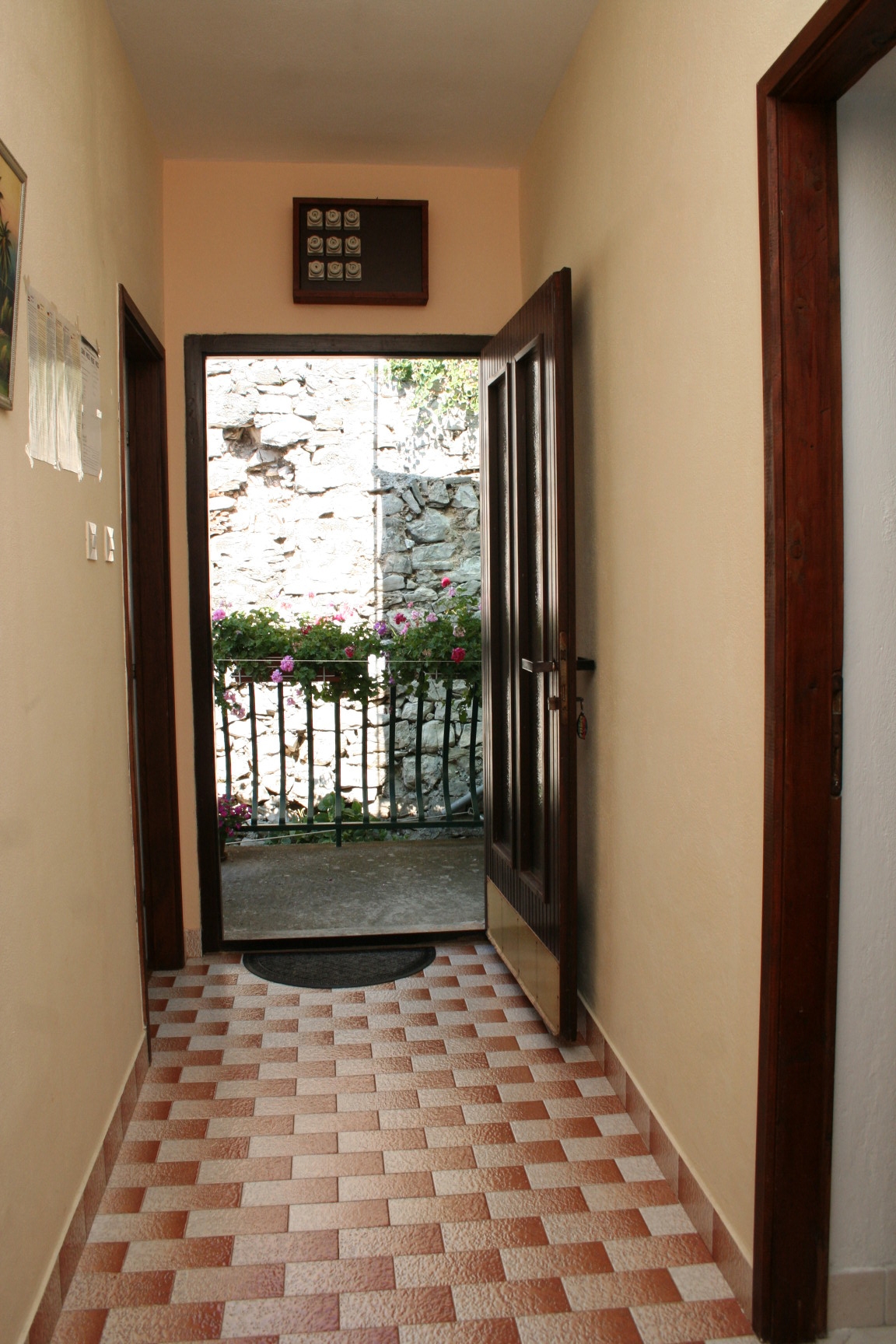 Two bedroom apartment near beach Sućuraj, Hvar  A-b