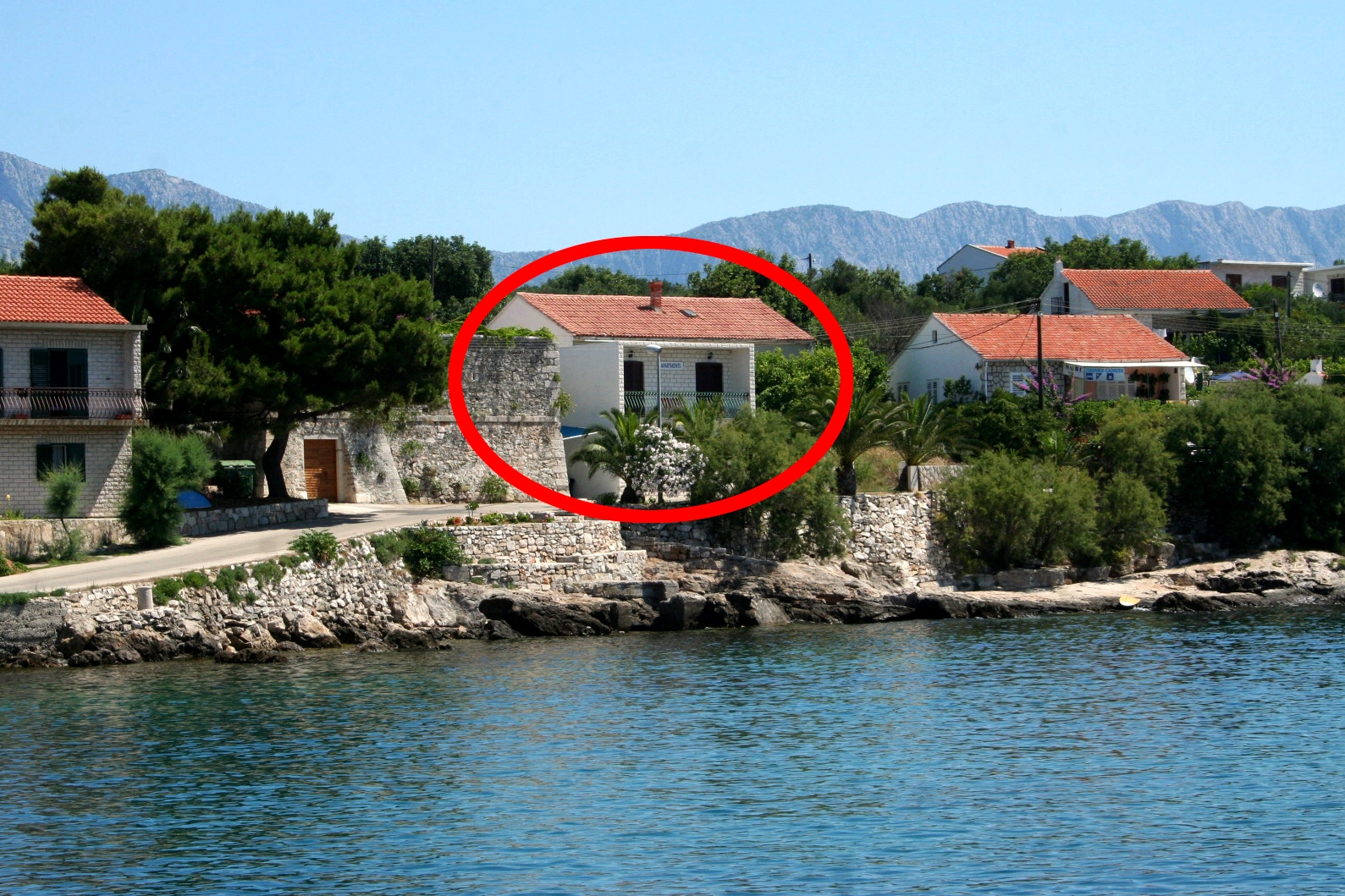 Two bedroom apartment near beach Sućuraj, Hvar (A-136-a)