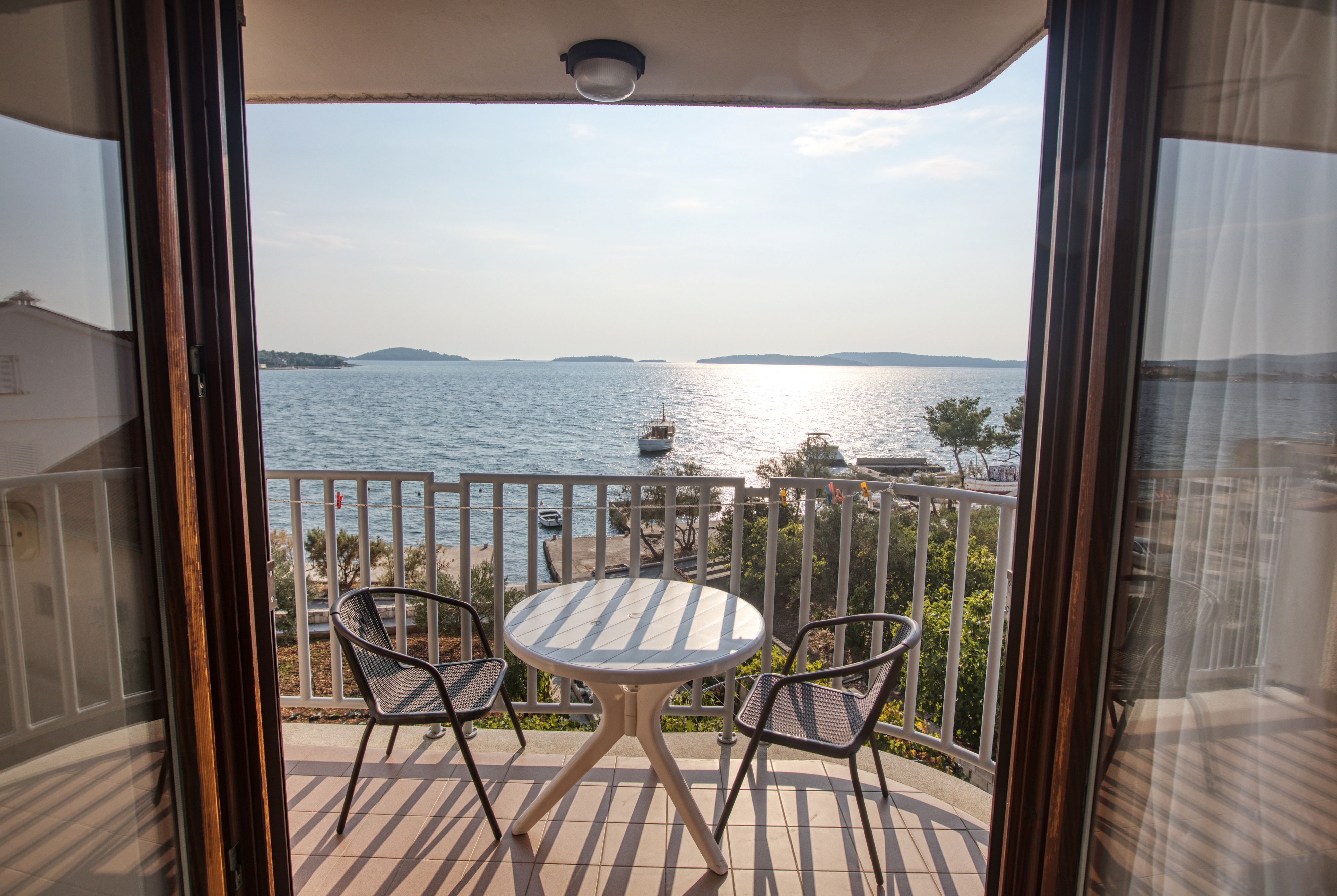 One bedroom apartment near beach Brodarica, Šibenik (A-13615-c)
