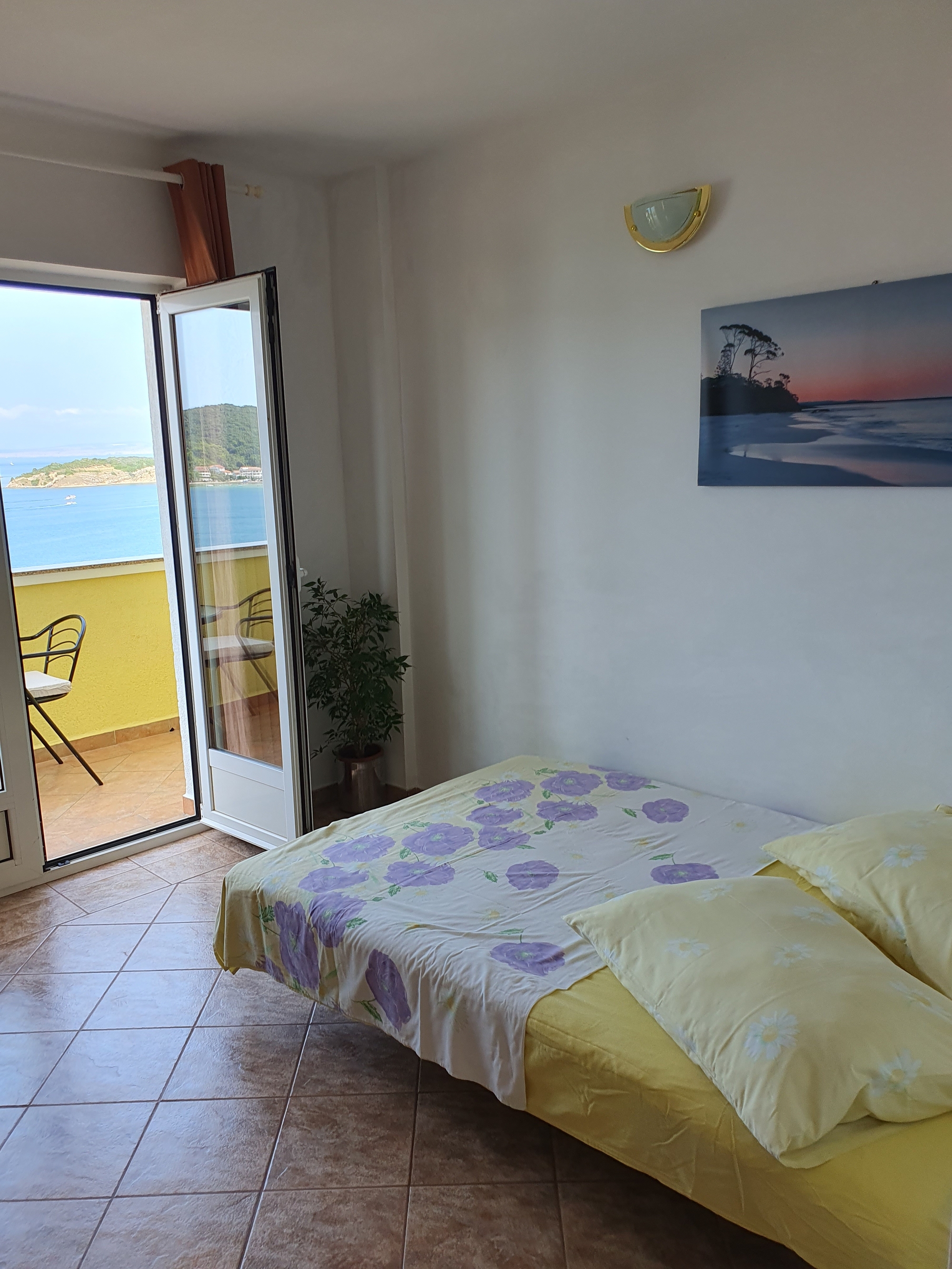 One bedroom apartment with balcony and sea view Supetarska Draga - Gornja, Rab  A-b