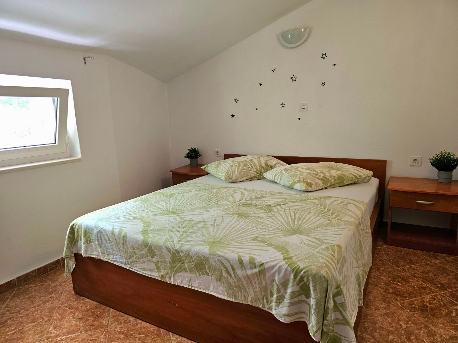 One bedroom apartment with terrace and sea view Supetarska Draga - Gornja, Rab  A-d