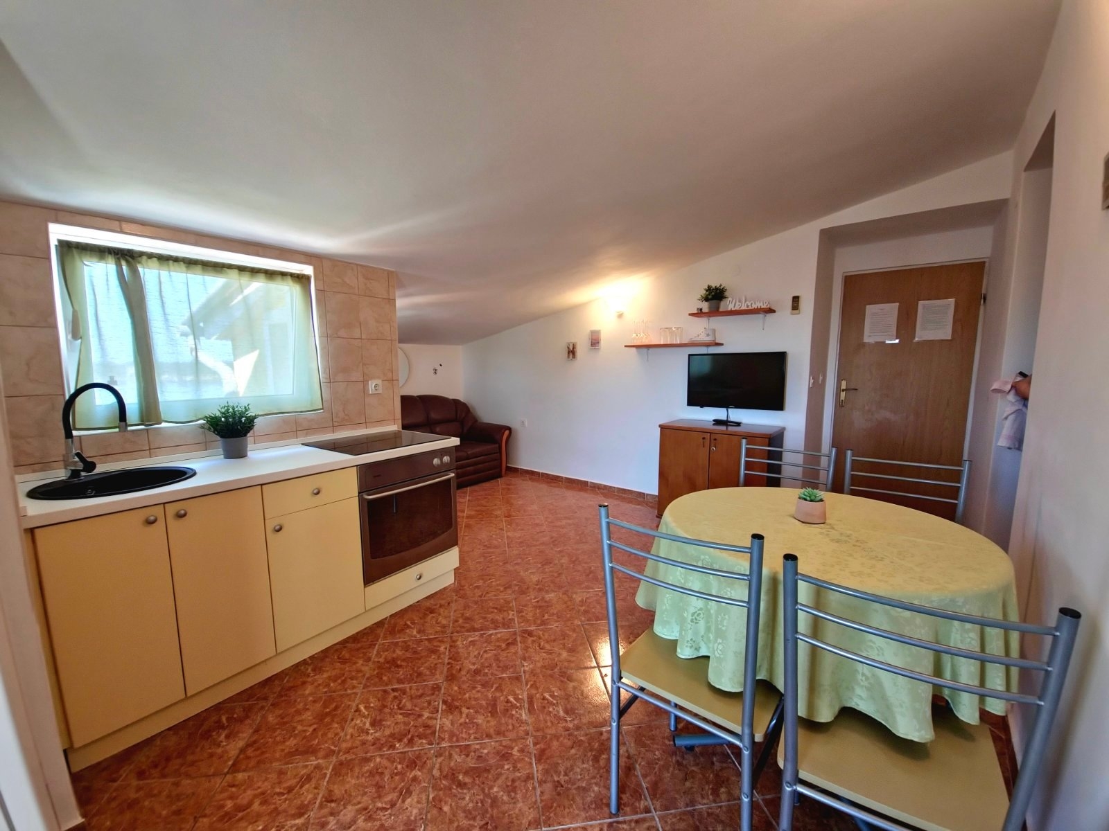 One bedroom apartment with terrace and sea view Supetarska Draga - Gornja, Rab  A-d