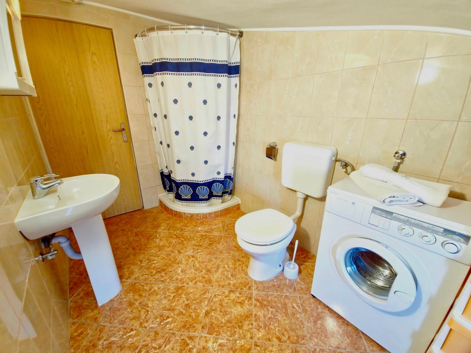 Two bedroom apartment with balcony and sea view Supetarska Draga - Gornja, Rab  A-e