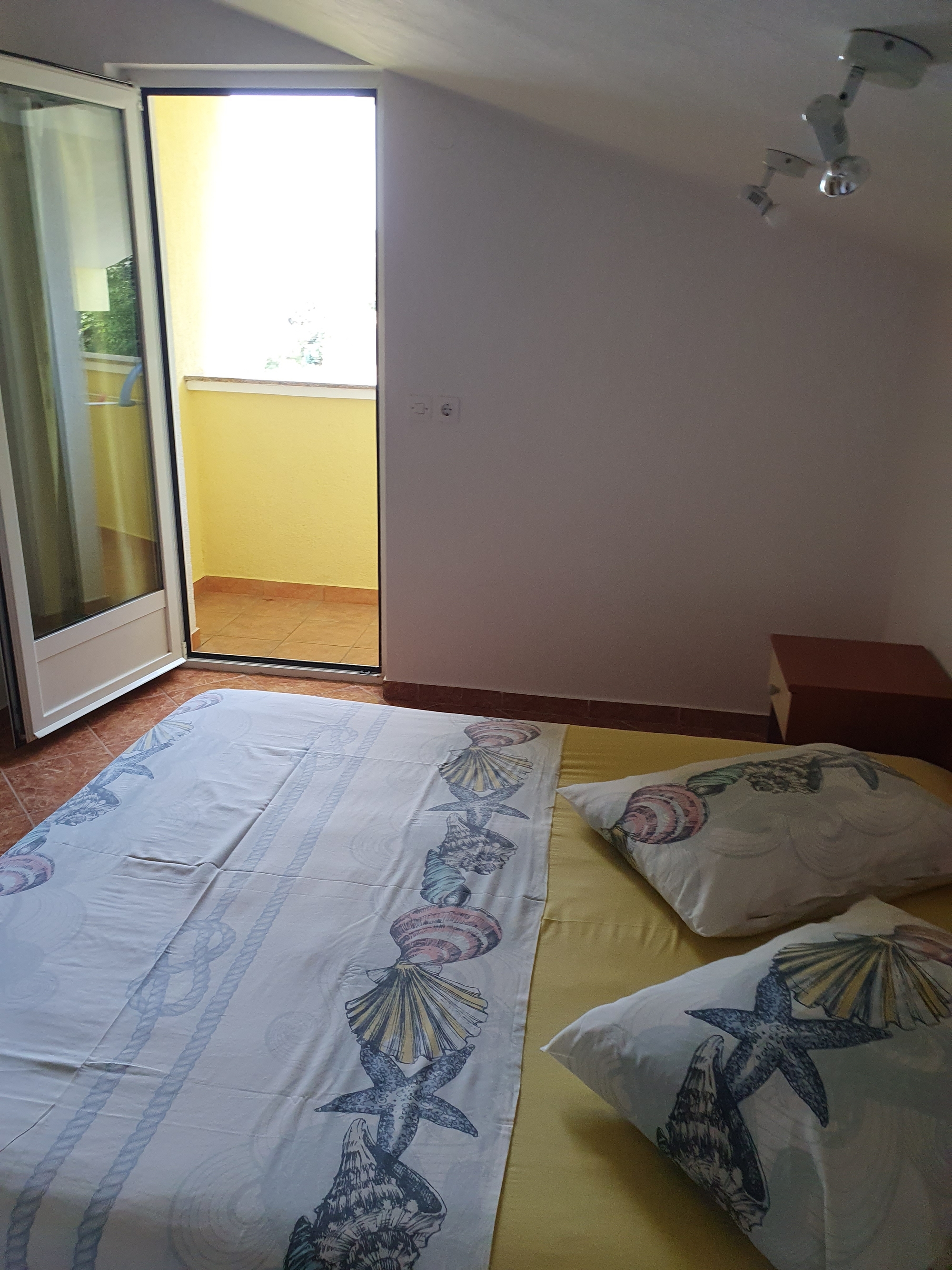 Two bedroom apartment with balcony and sea view Supetarska Draga - Gornja, Rab  A-e