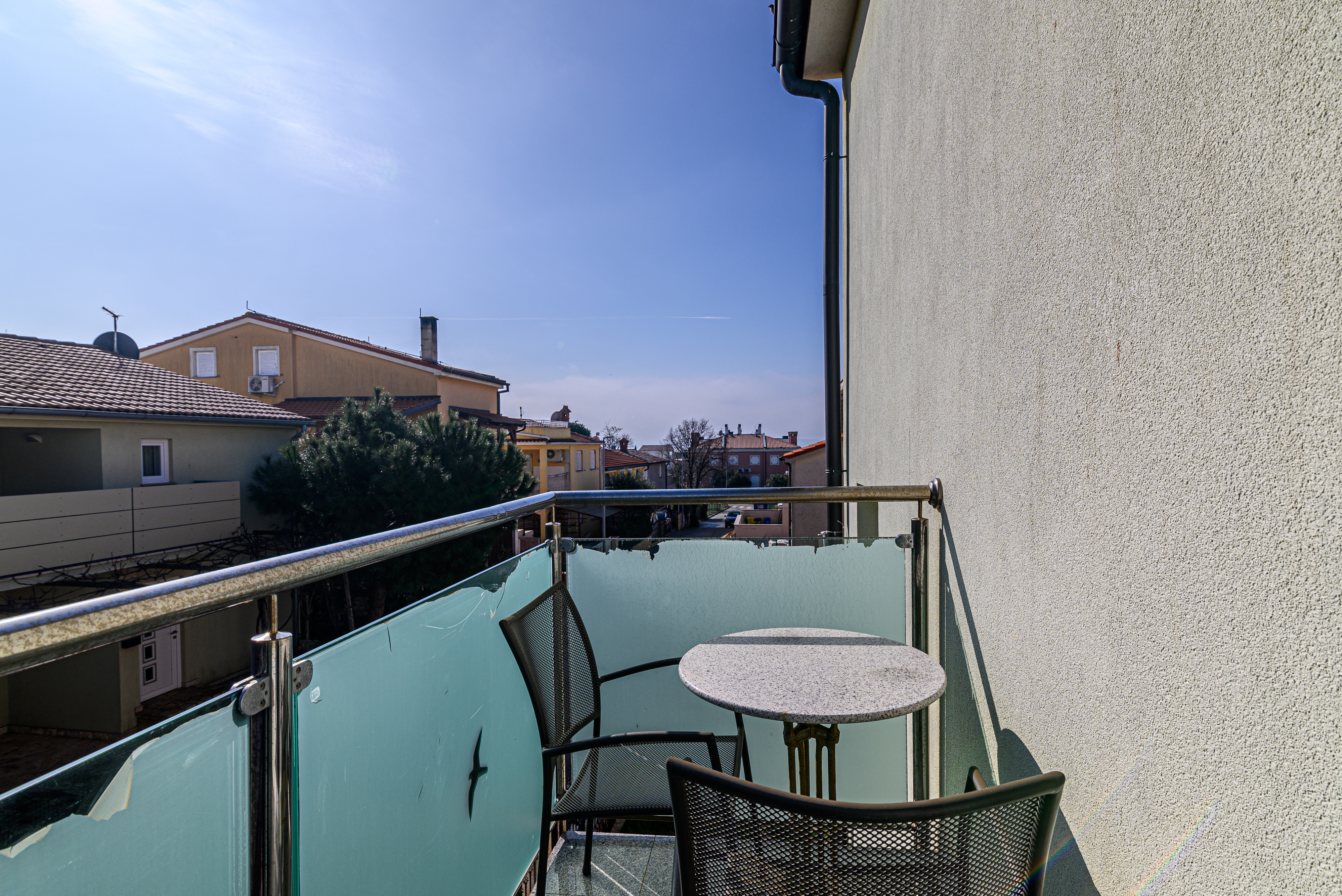 Komforna kuća s terasom i pogledom na more Medulin  K