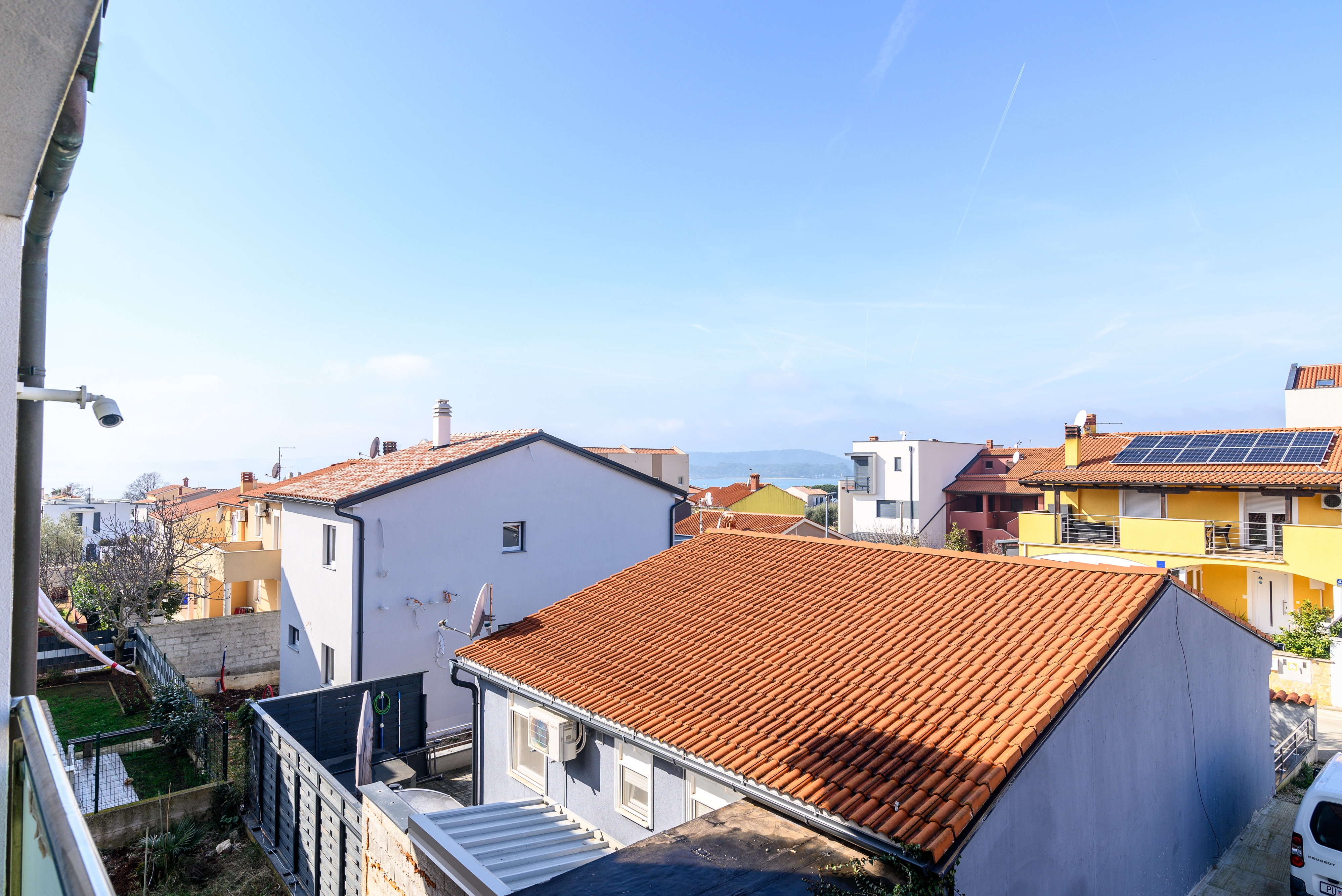 Komforna kuća s terasom i pogledom na more Medulin  K