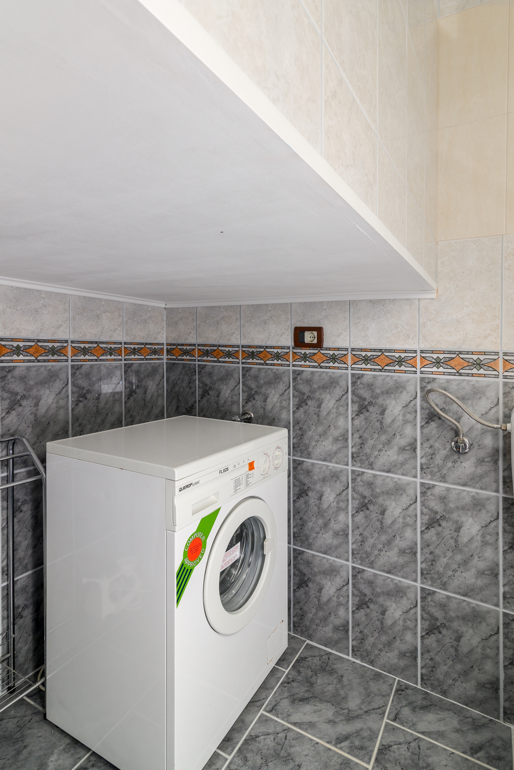 Komforna kuća s terasom i pogledom na more Medulin  K