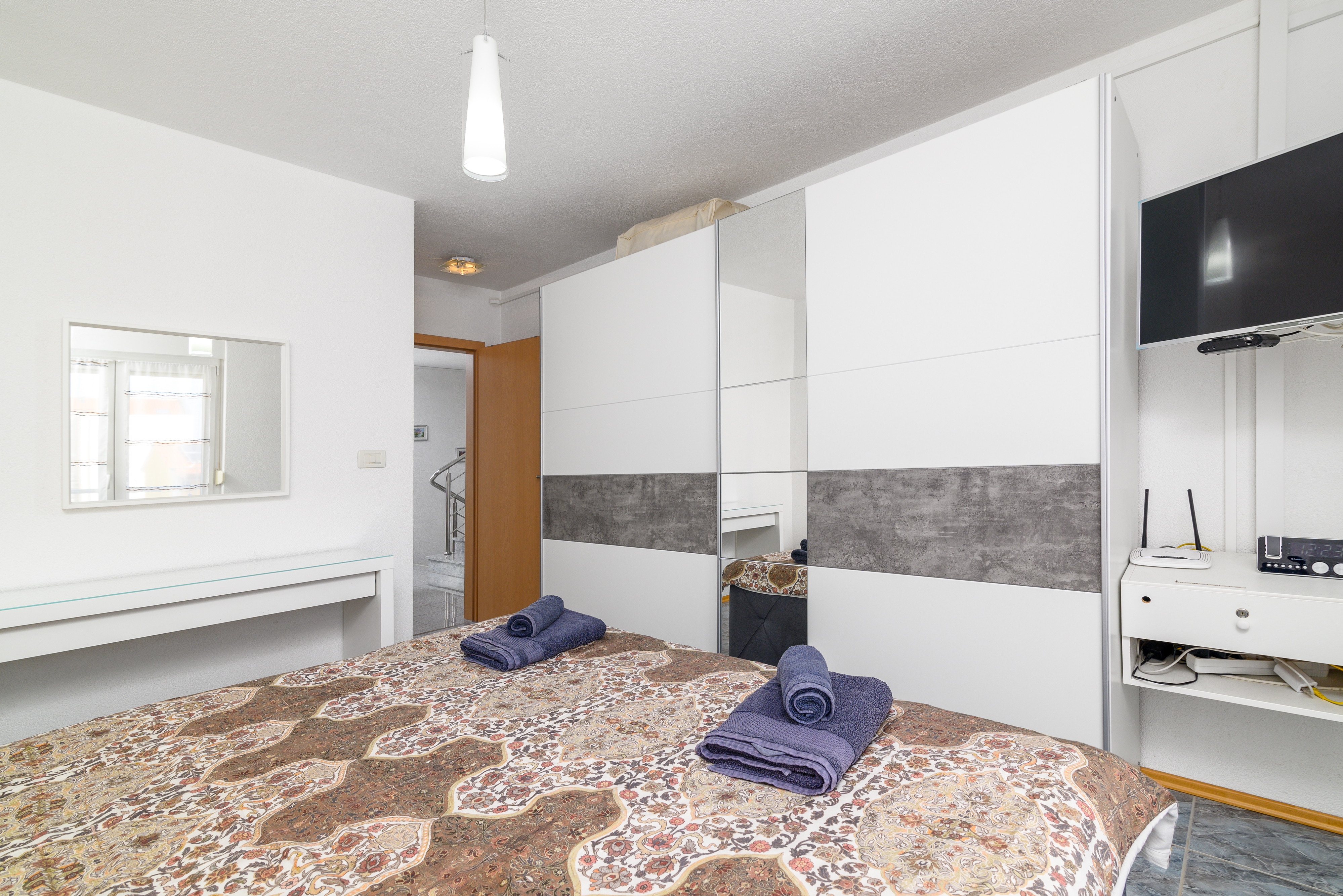 Komforna kuća s terasom i pogledom na more Medulin  K