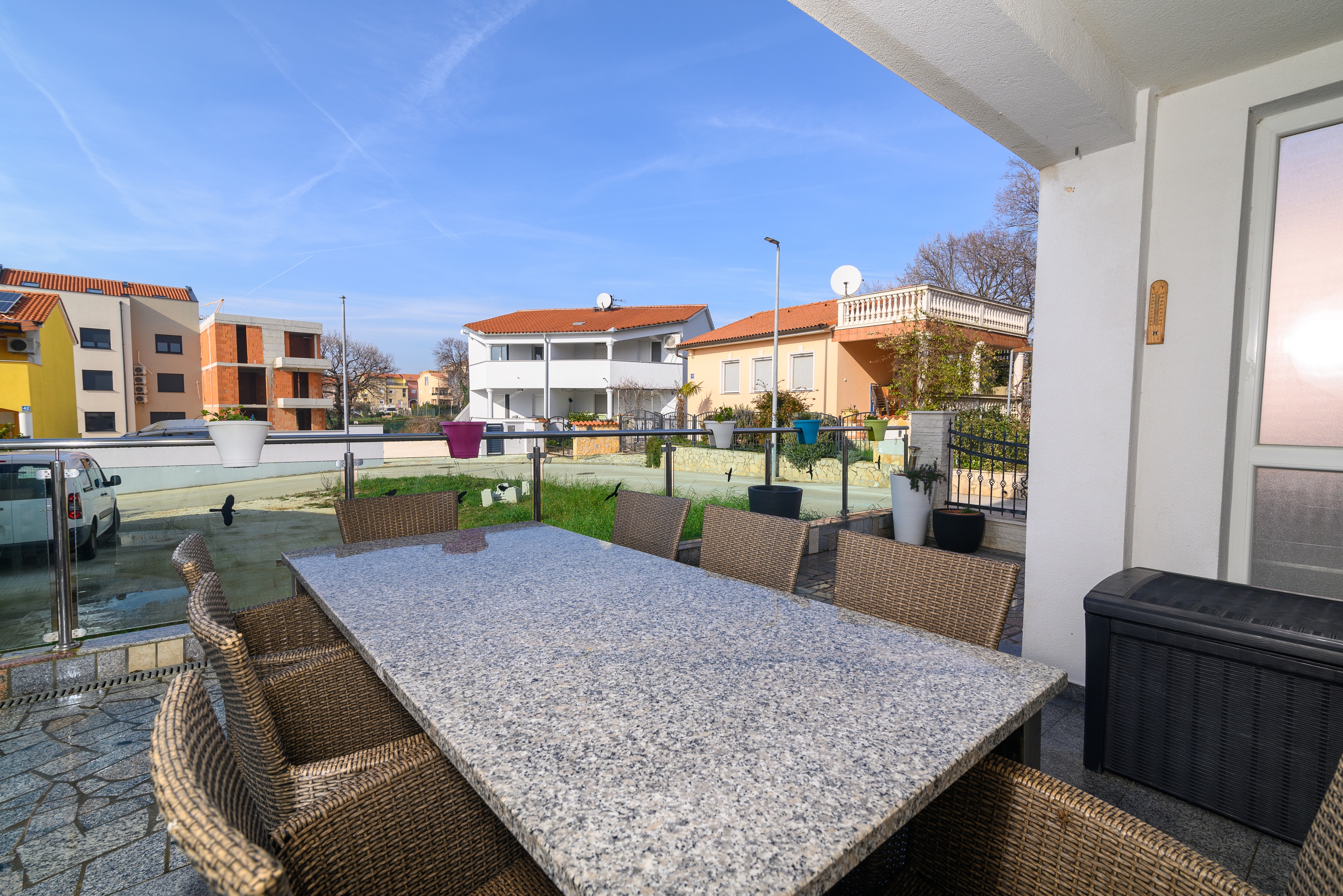 Komforna kuća s terasom i pogledom na more Medulin  K