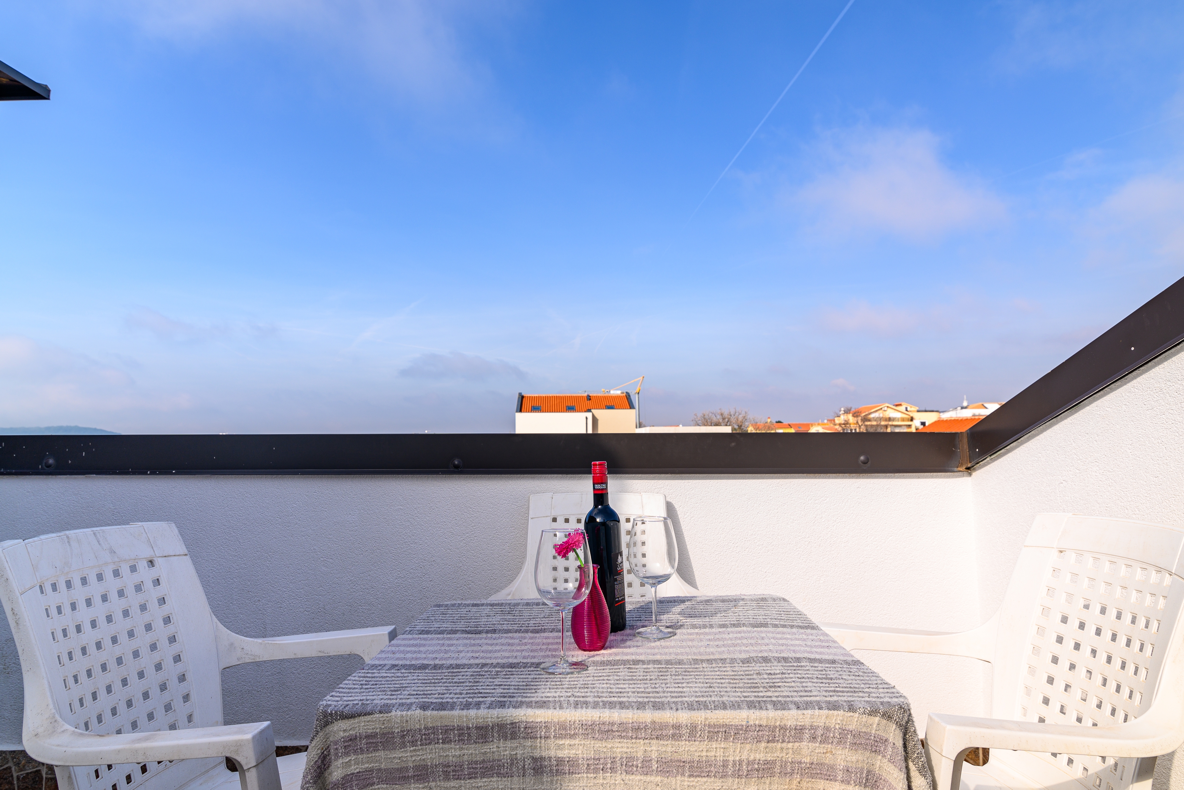 Komforna kuća s terasom i pogledom na more Medulin  K