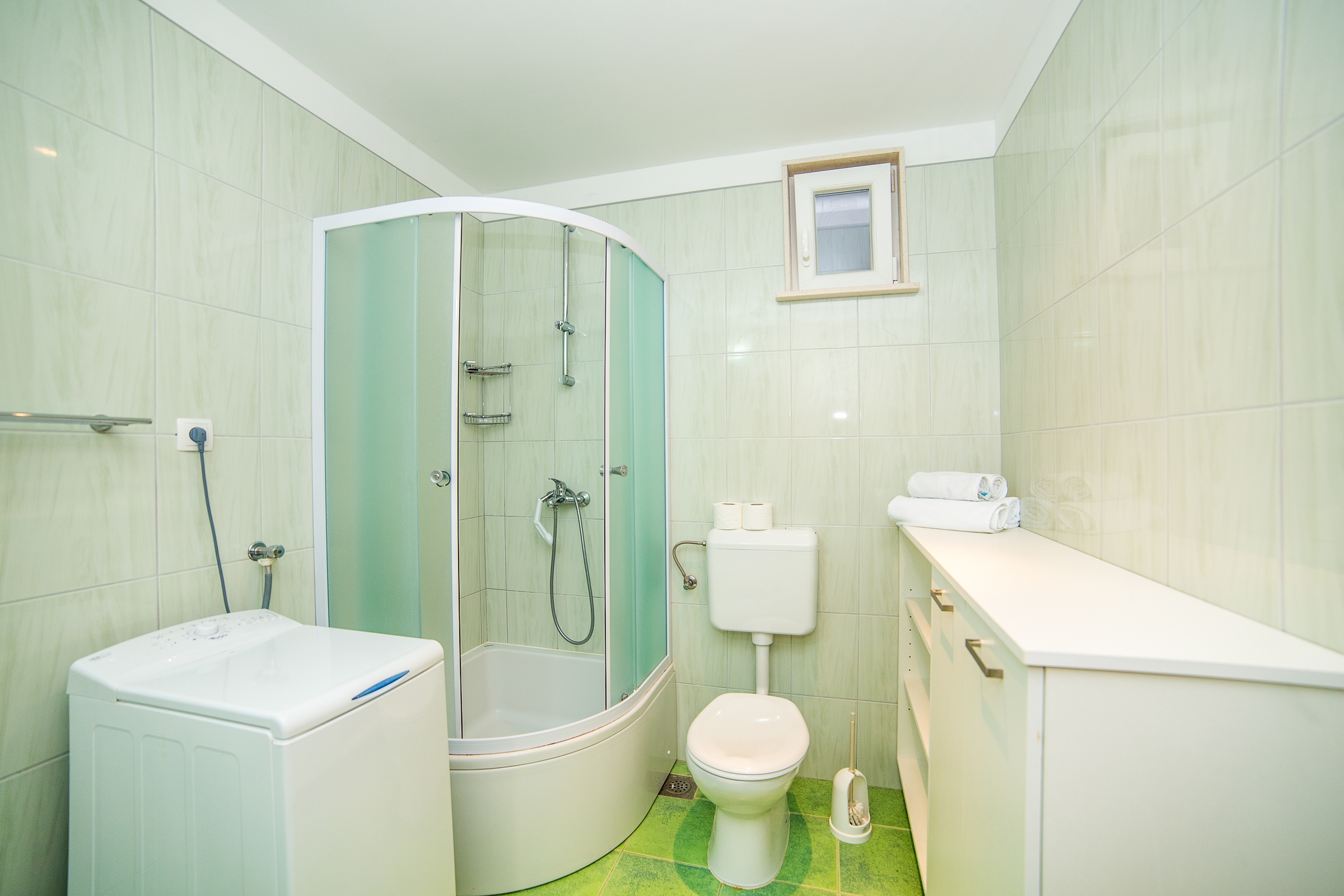 One bedroom apartment with balcony and sea view Bol, Brač  A-c