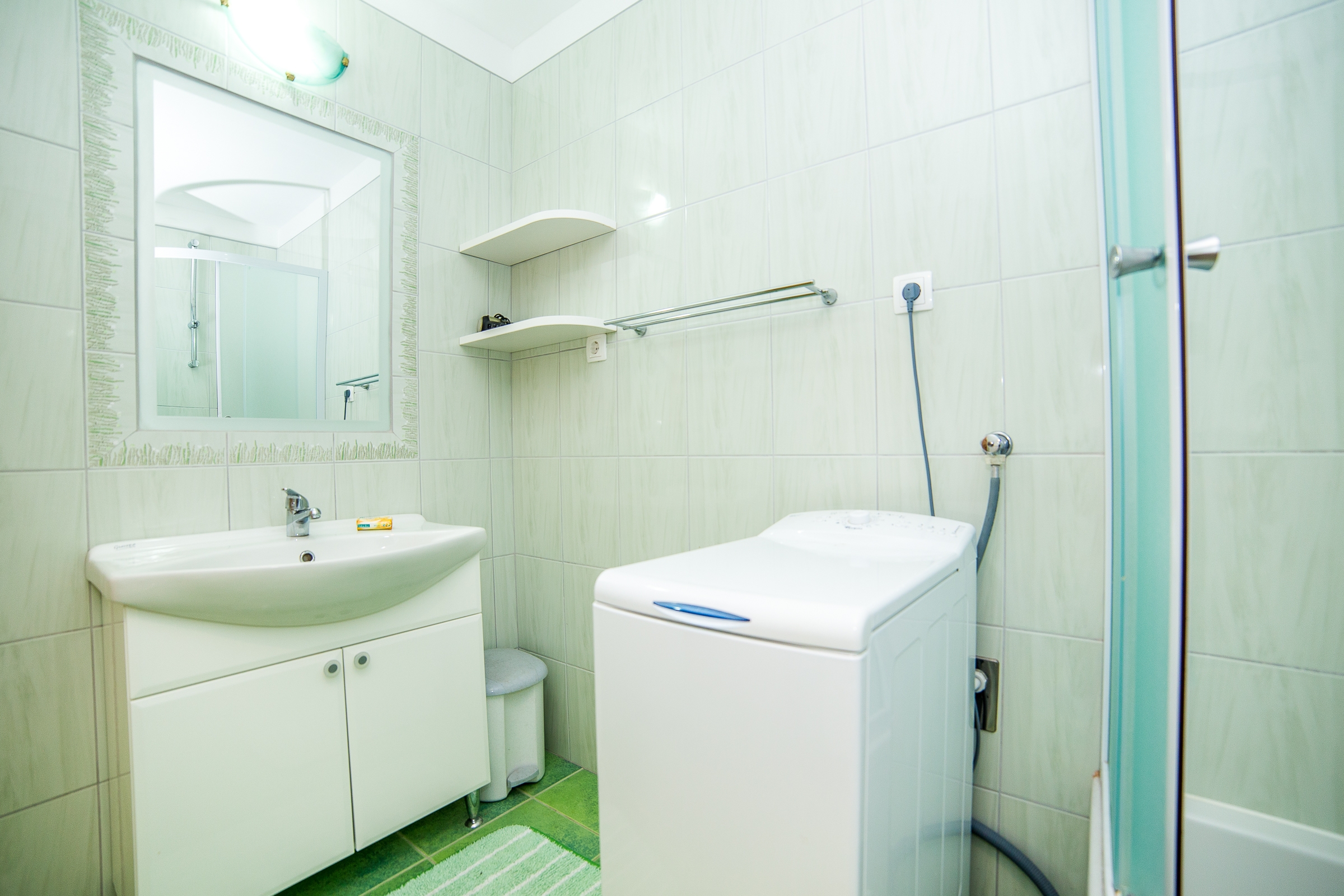 One bedroom apartment with balcony and sea view Bol, Brač  A-c