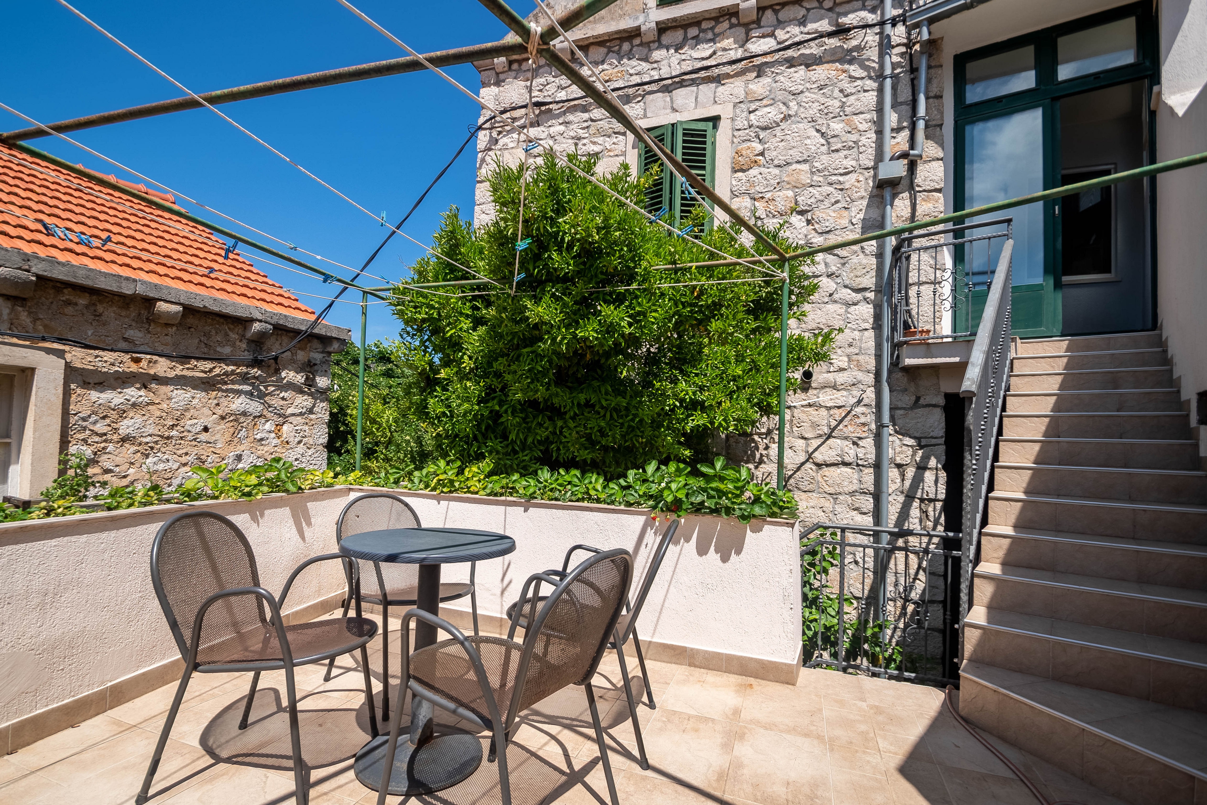 Room with terrace Lastovo (S-13678-a)