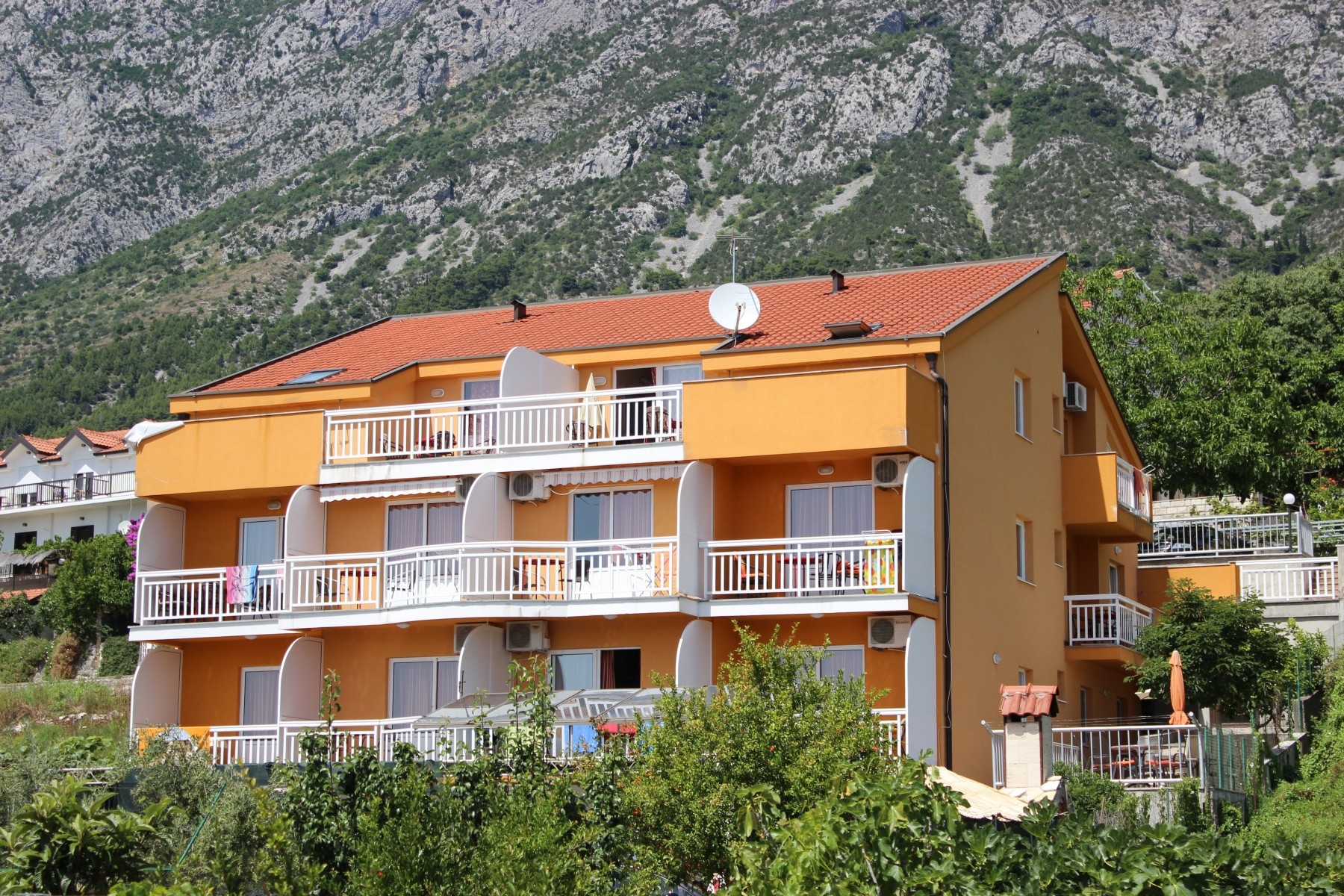One bedroom apartment with balcony and sea view Gradac, Makarska  A-a
