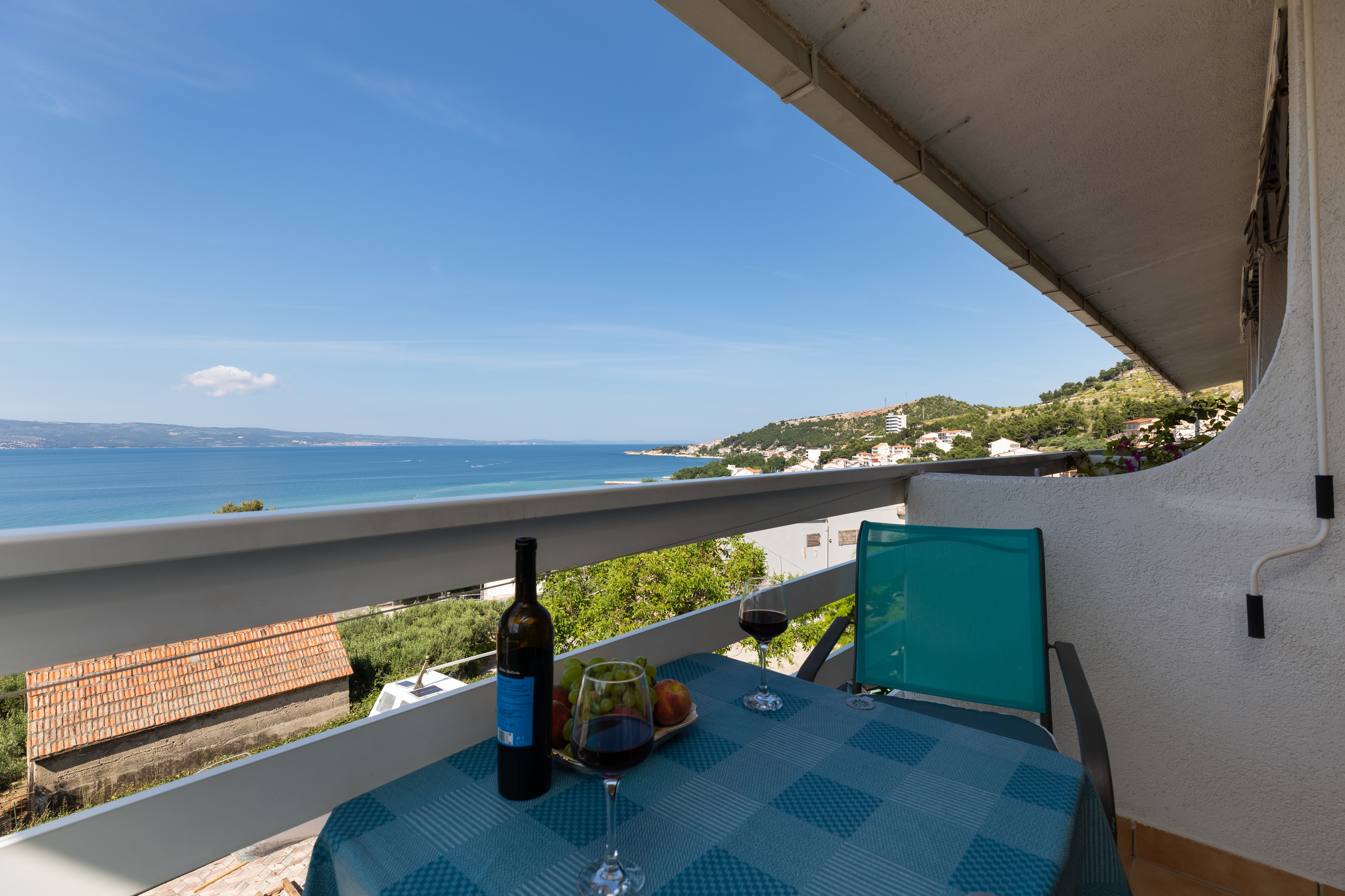 Studio flat with balcony and sea view Duće, Omiš  AS-b