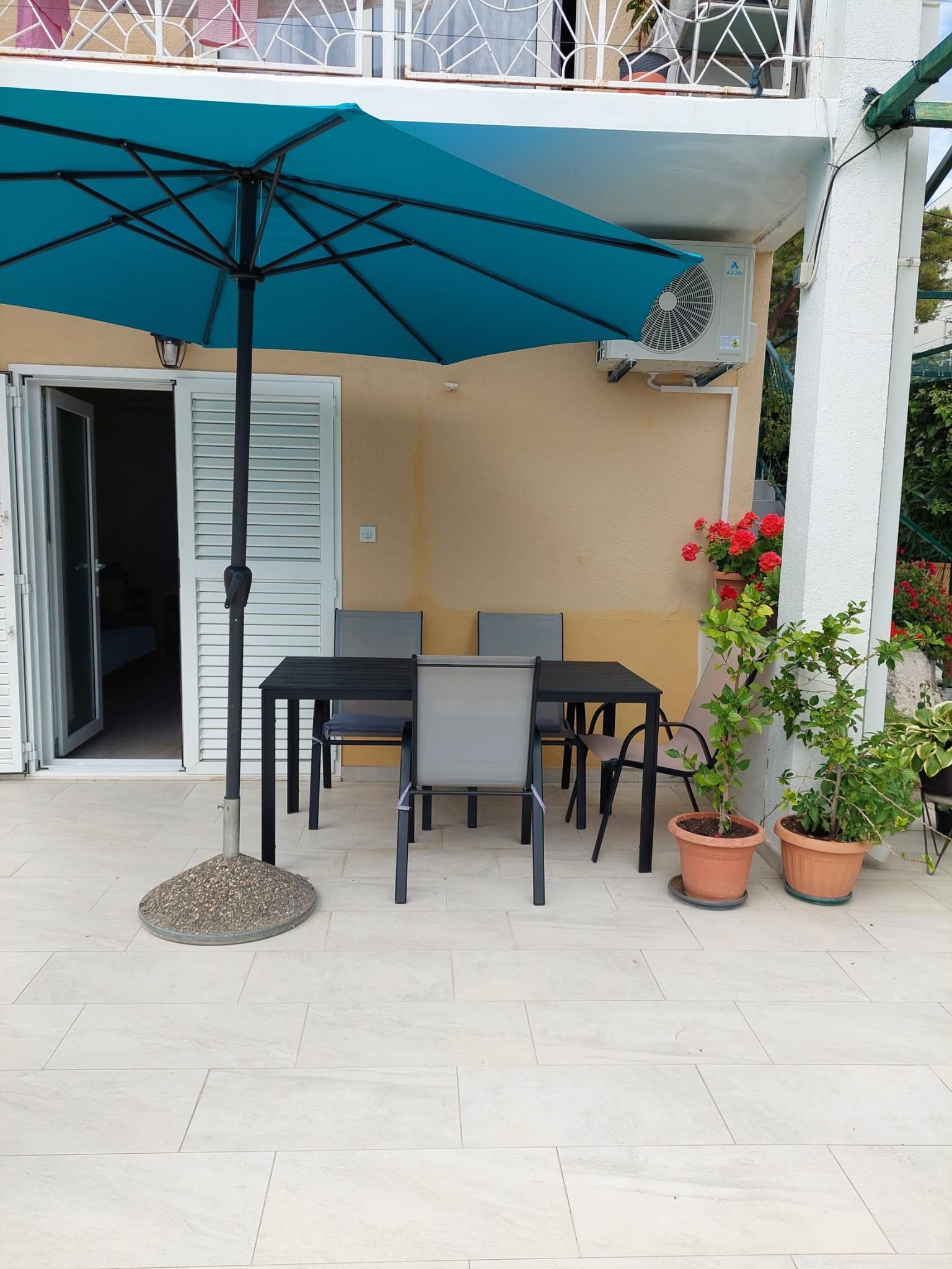 Studio flat with terrace and sea view Duće, Omiš  AS-e