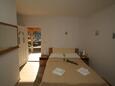 Bedroom 3 Zadvarje, Bedroom 3 in the house, air condition available, (pet friendly) and WiFi.
