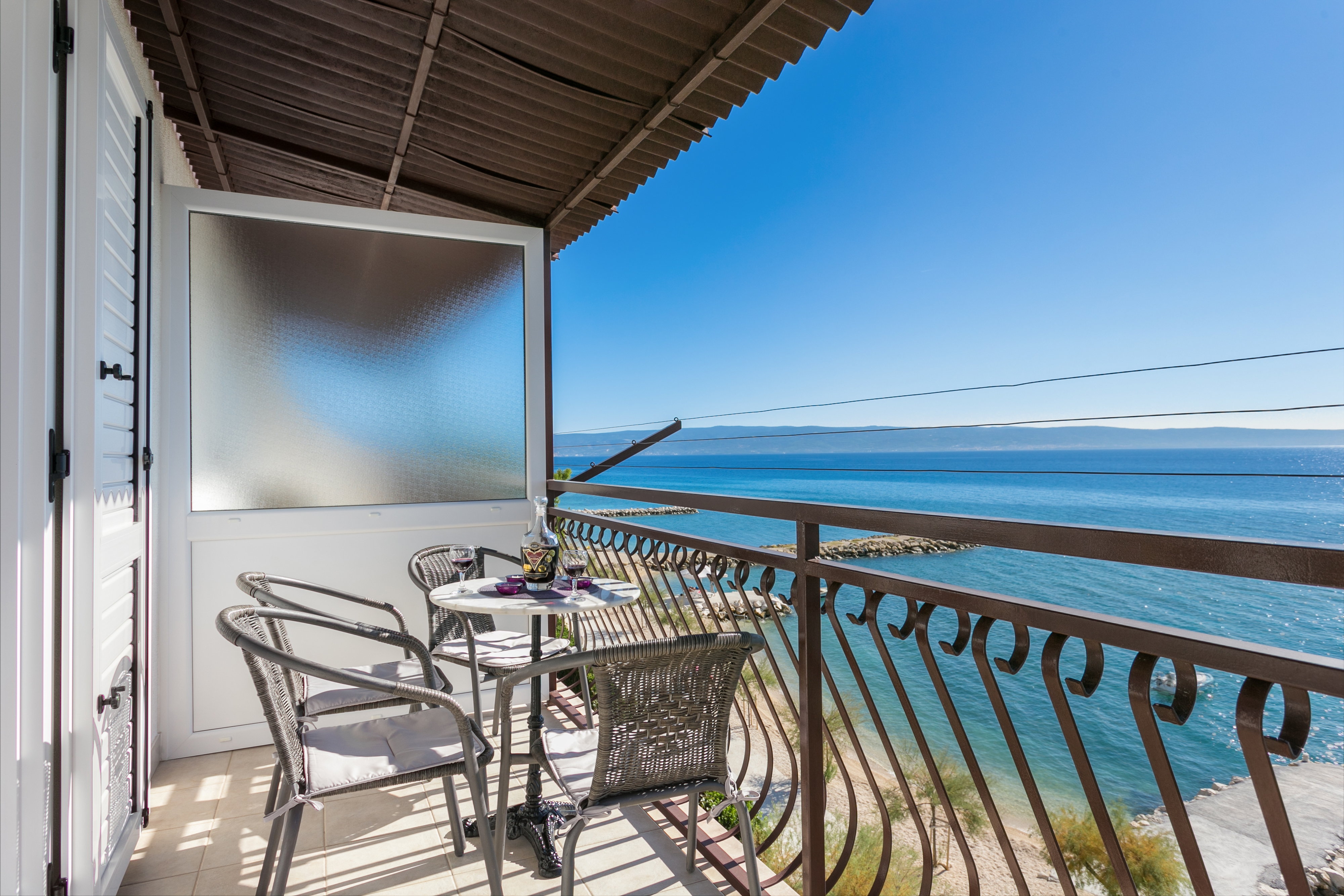 One bedroom apartment near beach Podstrana, Split  A-a