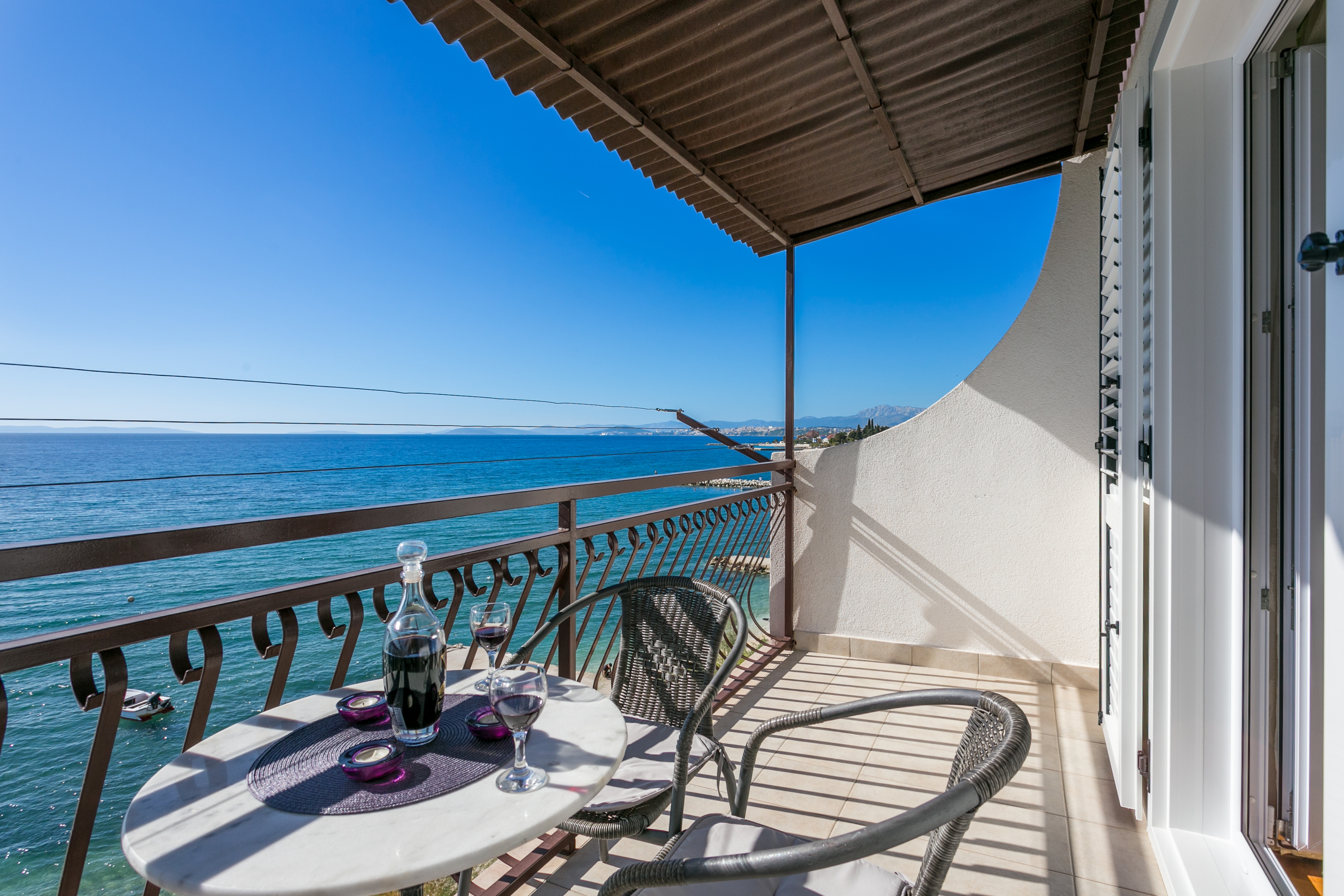One bedroom apartment near beach Podstrana, Split  A-a