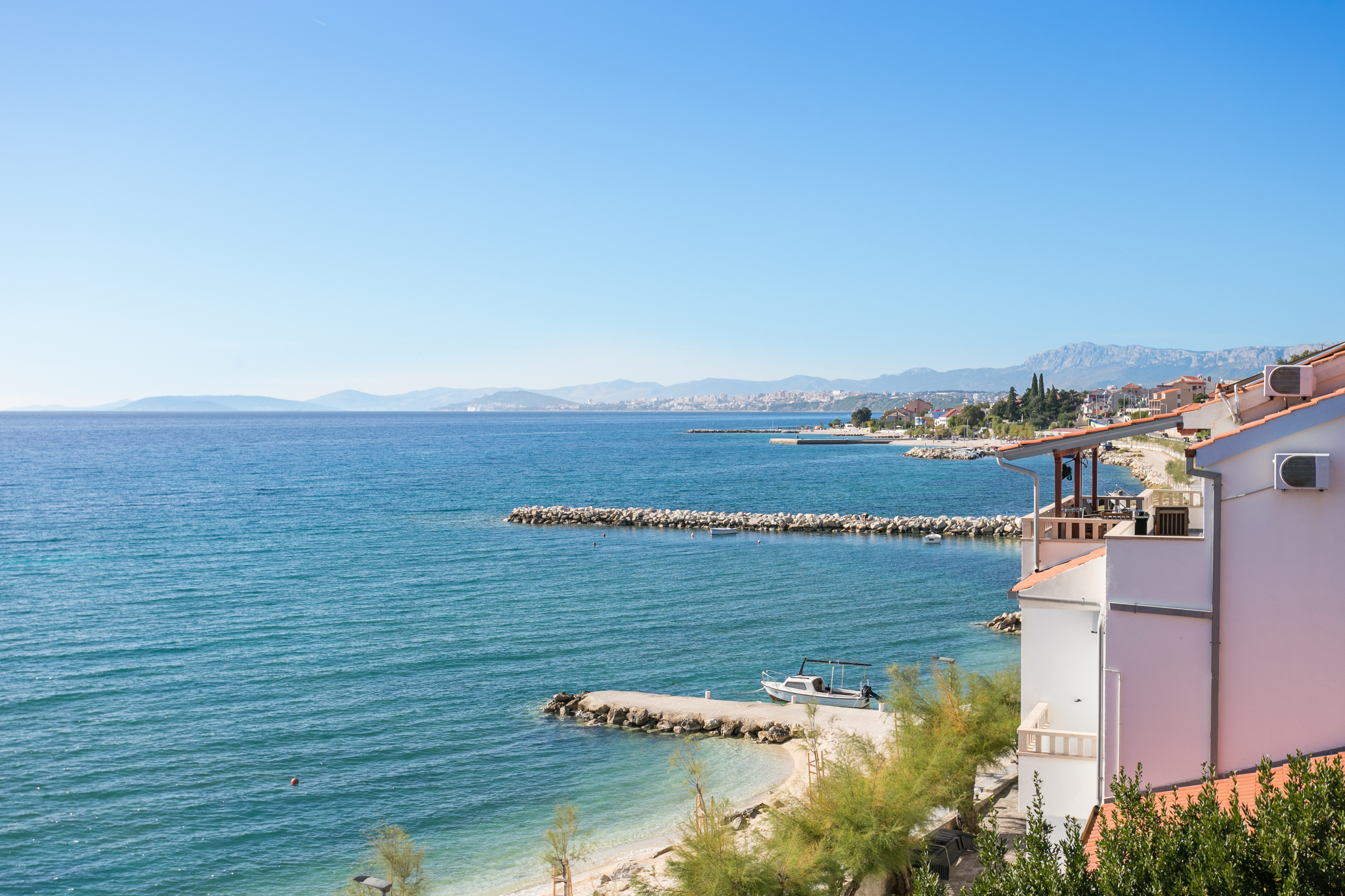 One bedroom apartment near beach Podstrana, Split  A-a