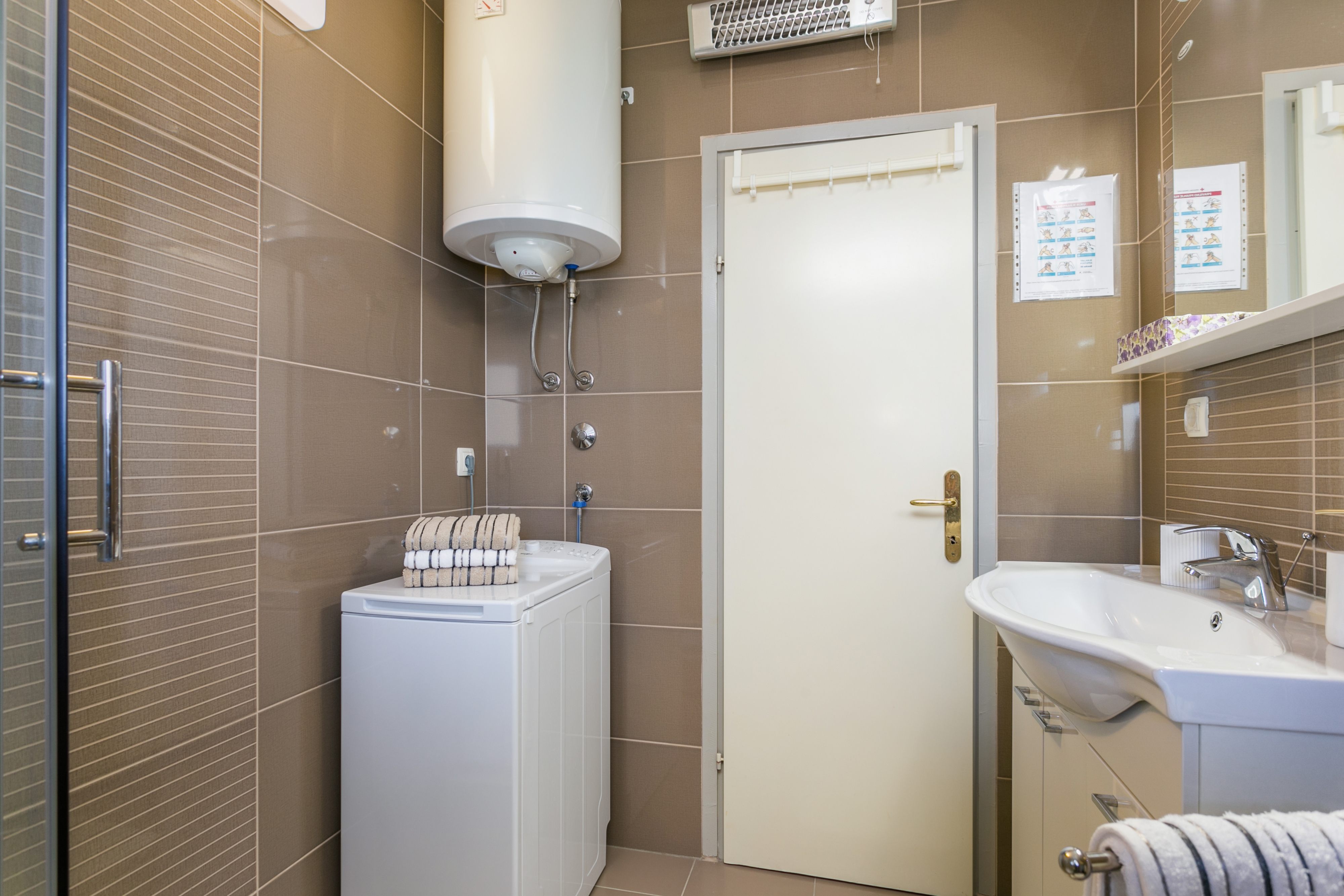 One bedroom apartment near beach Podstrana, Split  A-a