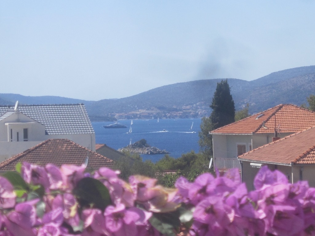 One bedroom apartment with terrace and sea view Okrug Donji, Čiovo  A-a