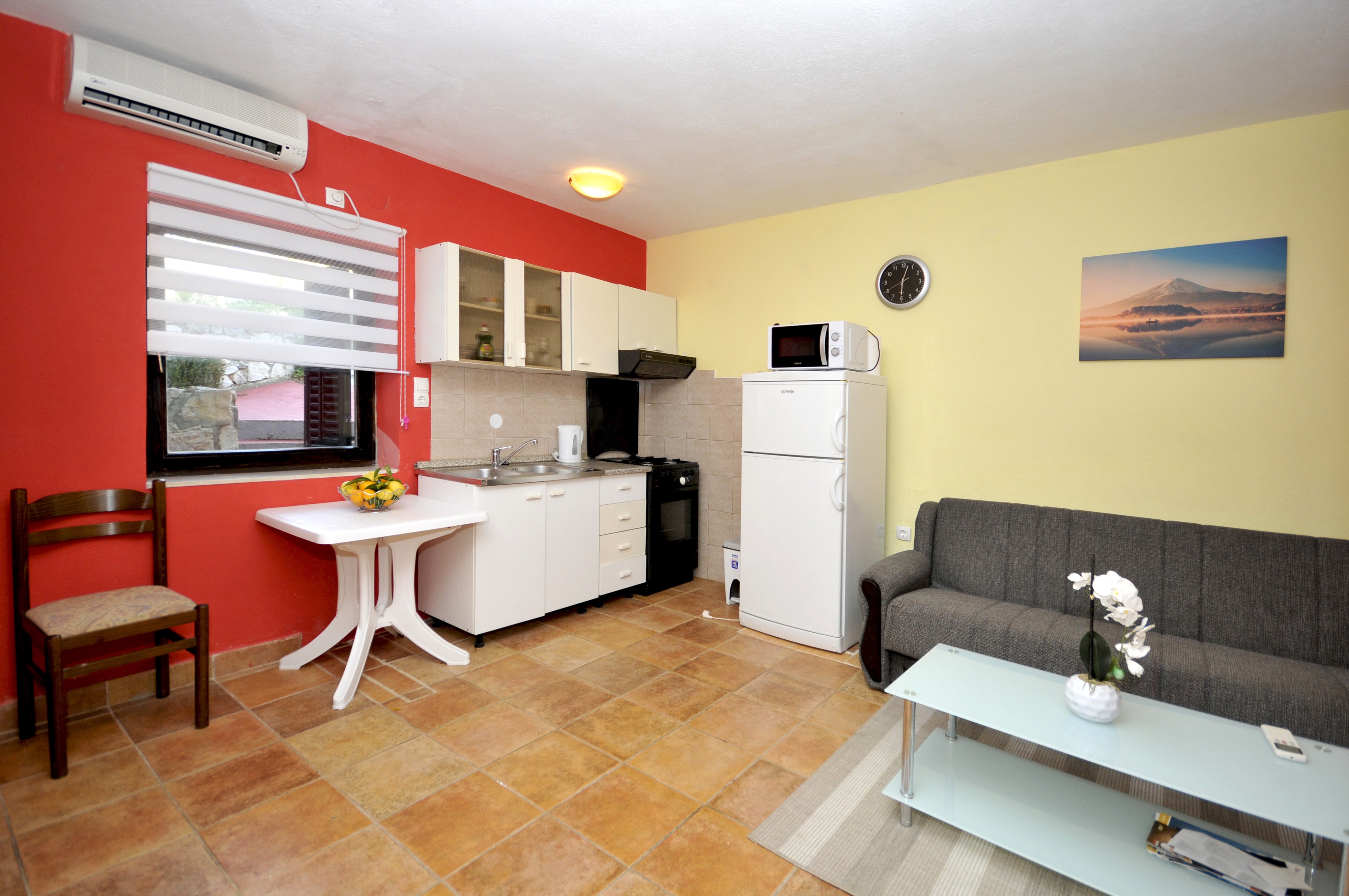 One bedroom apartment with terrace Okrug Donji, Čiovo  A-b