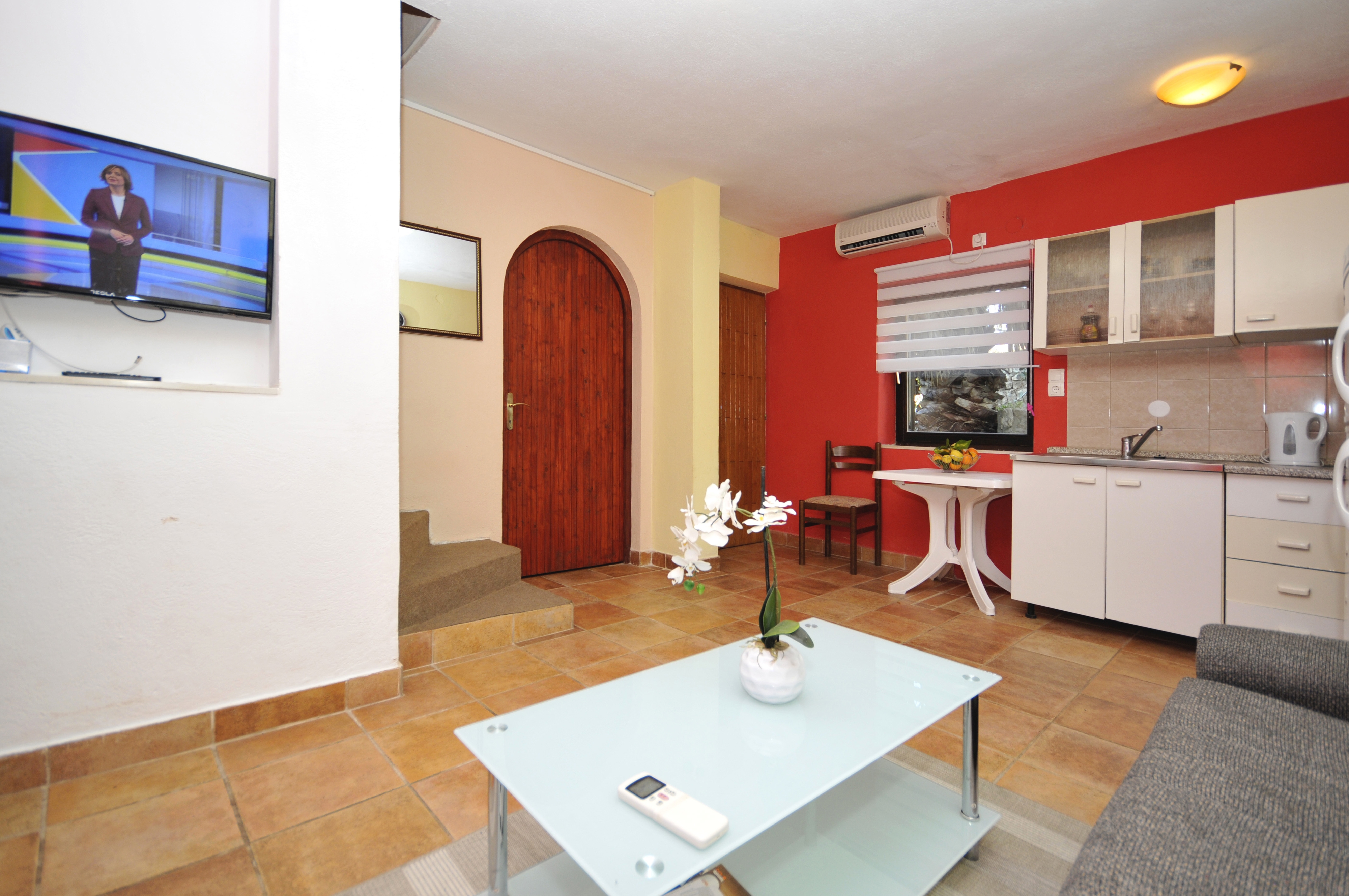 One bedroom apartment with terrace Okrug Donji, Čiovo  A-b