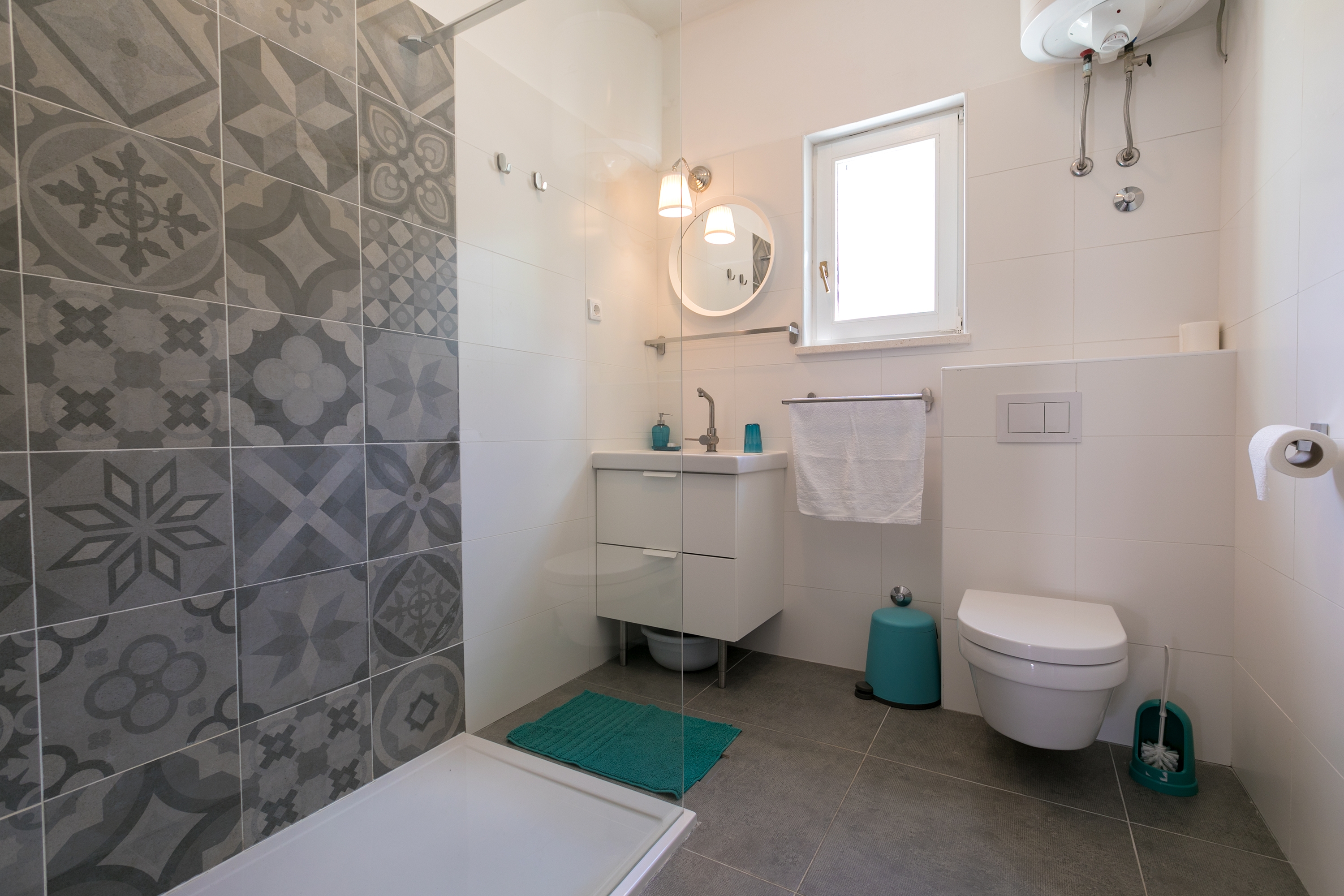 Four bedroom house with terrace and sea view Ražanj, Rogoznica  K