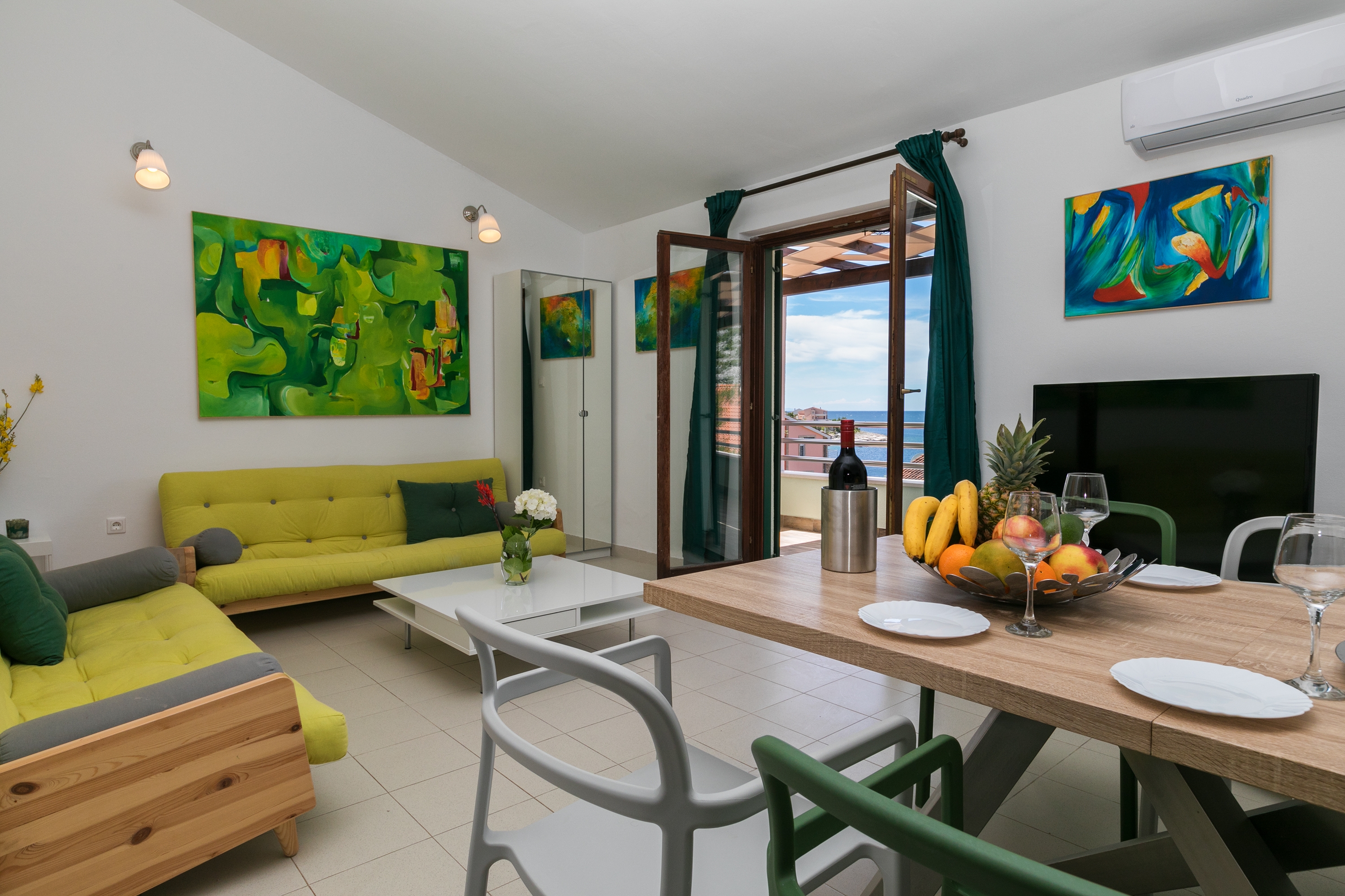 Four-bedroom house with terrace and sea view Ražanj, Rogoznica (K-13738) Four-bedroom house with terrace and sea view Ražanj, Rogoznica (K-13738)