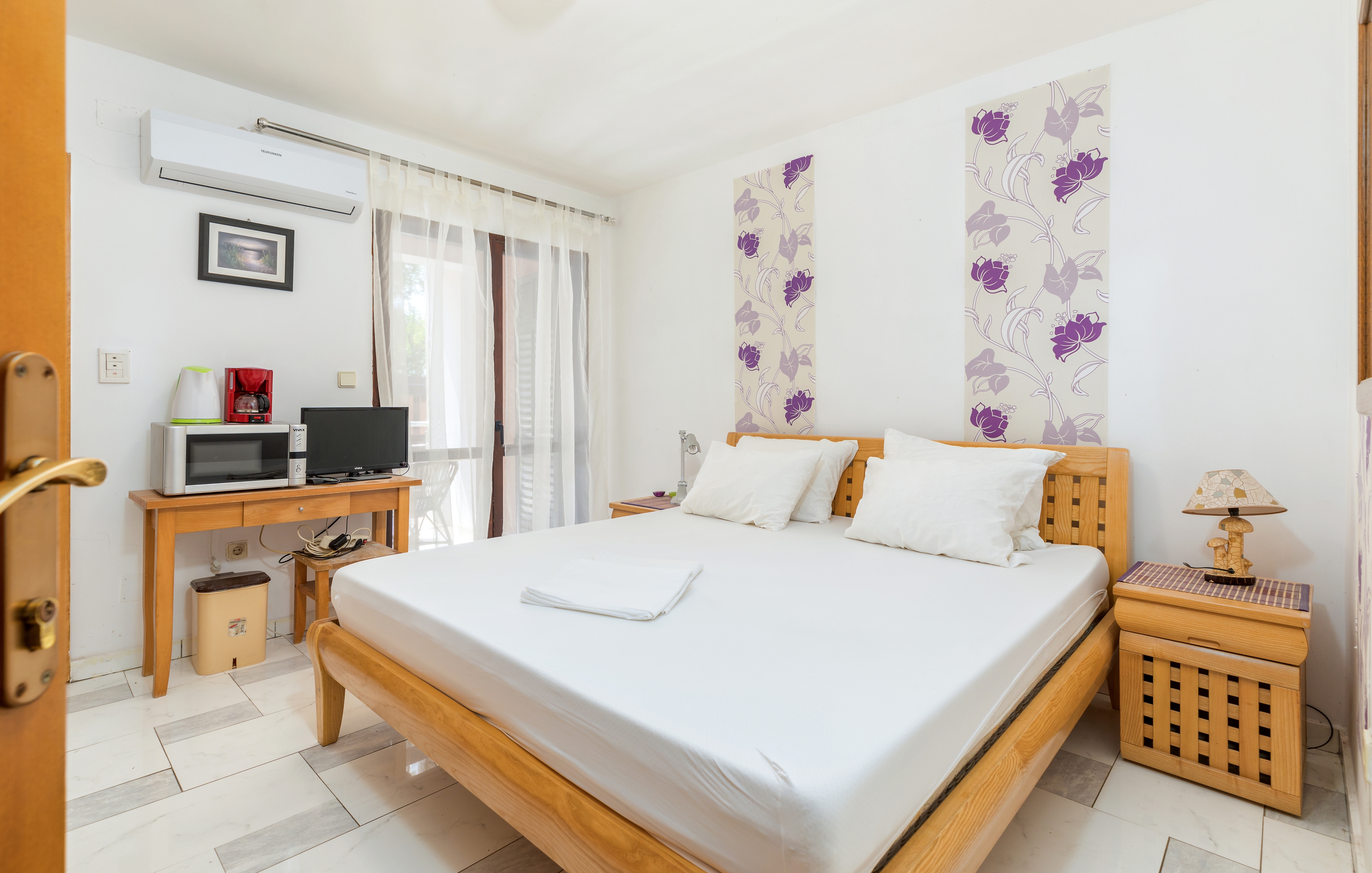 Room with balcony Fažana (S-13742-a)