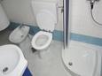 Koupelna 2 Nečujam, Koupelna 2 v ubytování typu apartment.