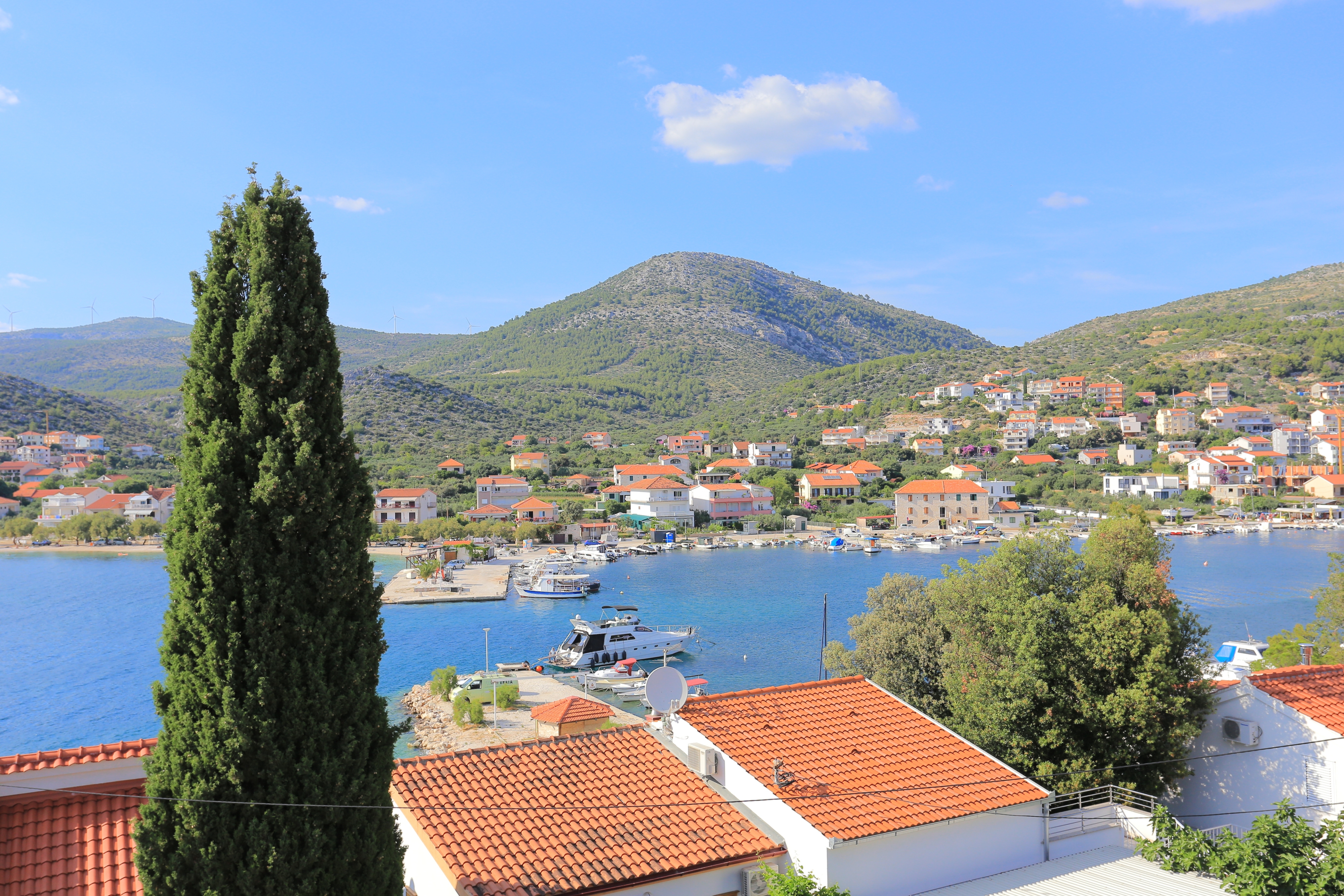 Two bedroom apartment near beach Seget Vranjica, Trogir  A-b