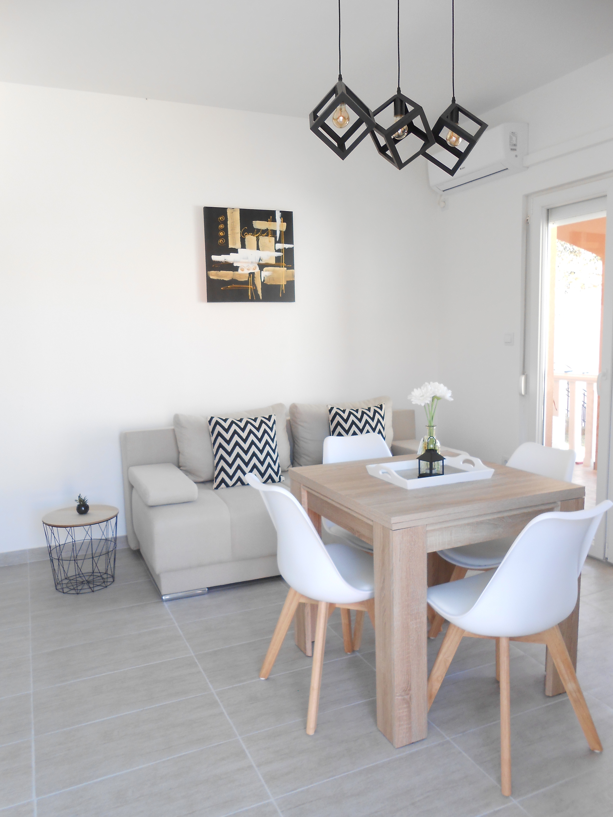 Two bedroom apartment with terrace and sea view Okrug Gornji, Čiovo (A-13859-b) Two bedroom apartment with terrace and sea view Okrug Gornji, Čiovo (A-13859-b)