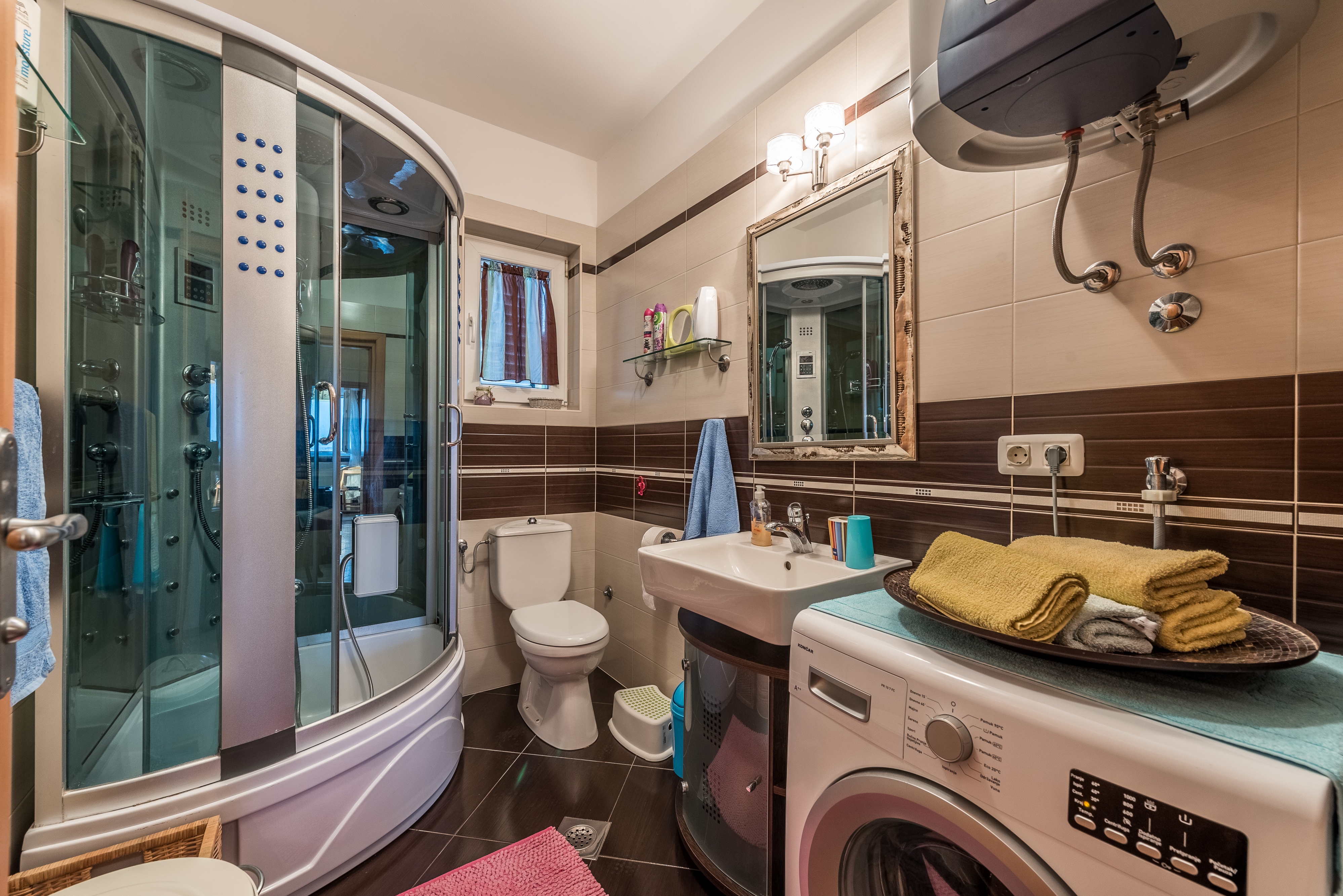 Two bedroom apartment with terrace and sea view Sutomišćica, Ugljan  A-a