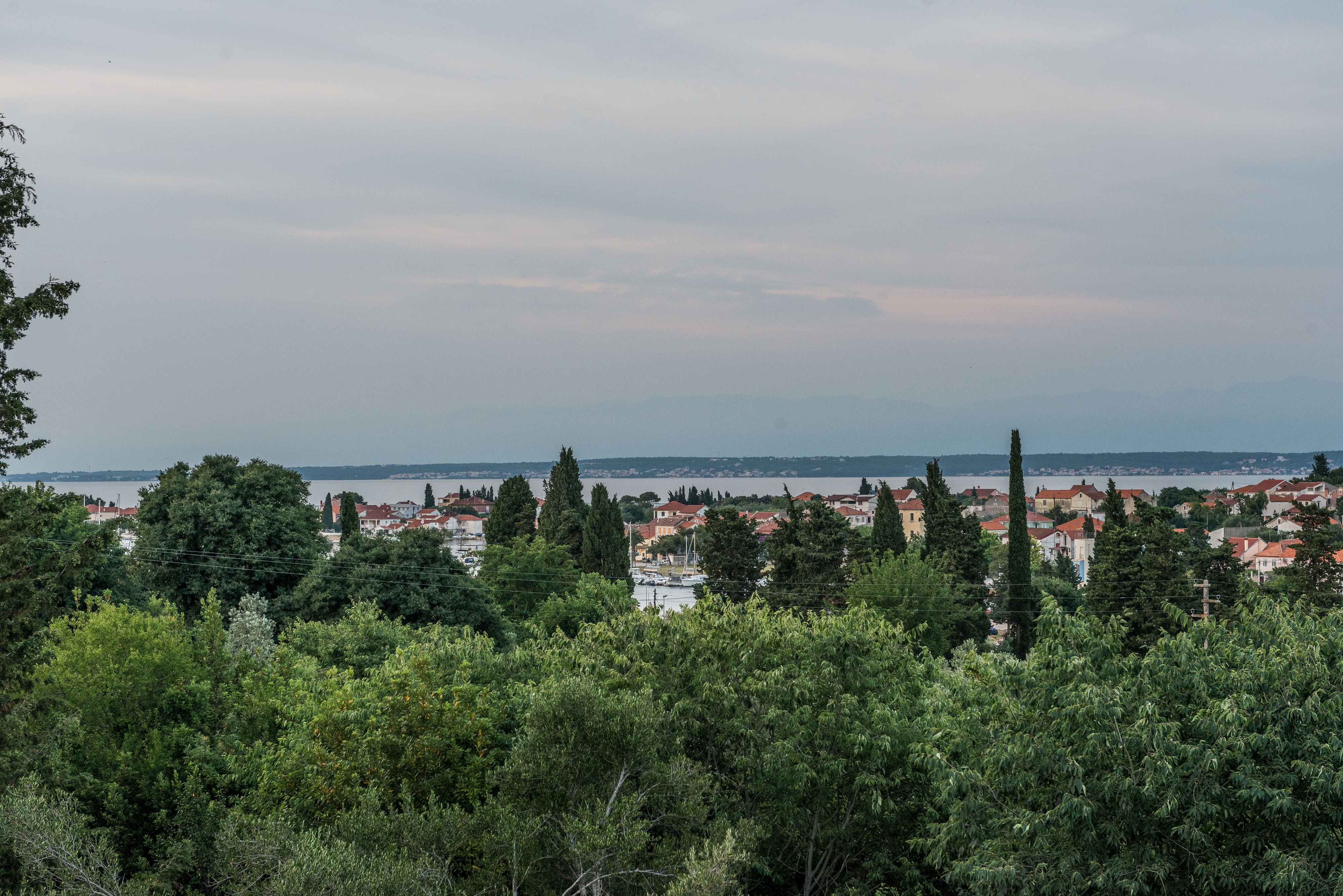 Two bedroom apartment with terrace and sea view Sutomišćica, Ugljan  A-a