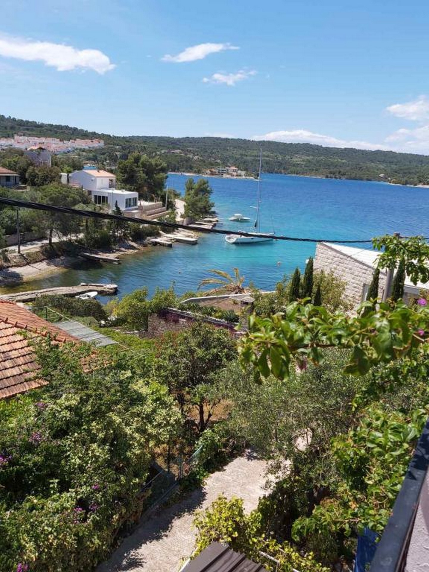 Three bedroom apartment with terrace and sea view Nečujam, Šolta  A-a