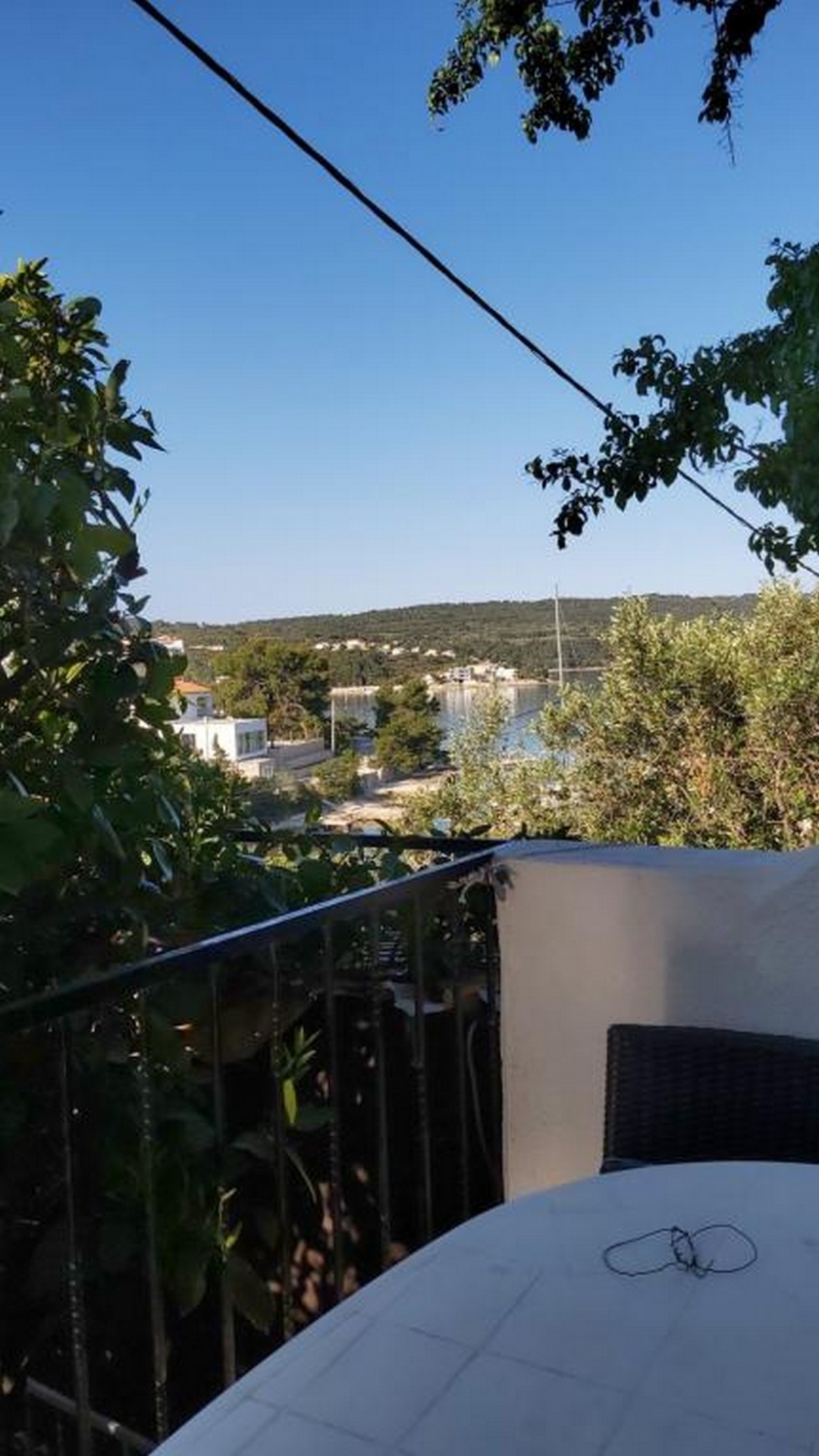 Three bedroom apartment with balcony and sea view Nečujam, Šolta  A-b