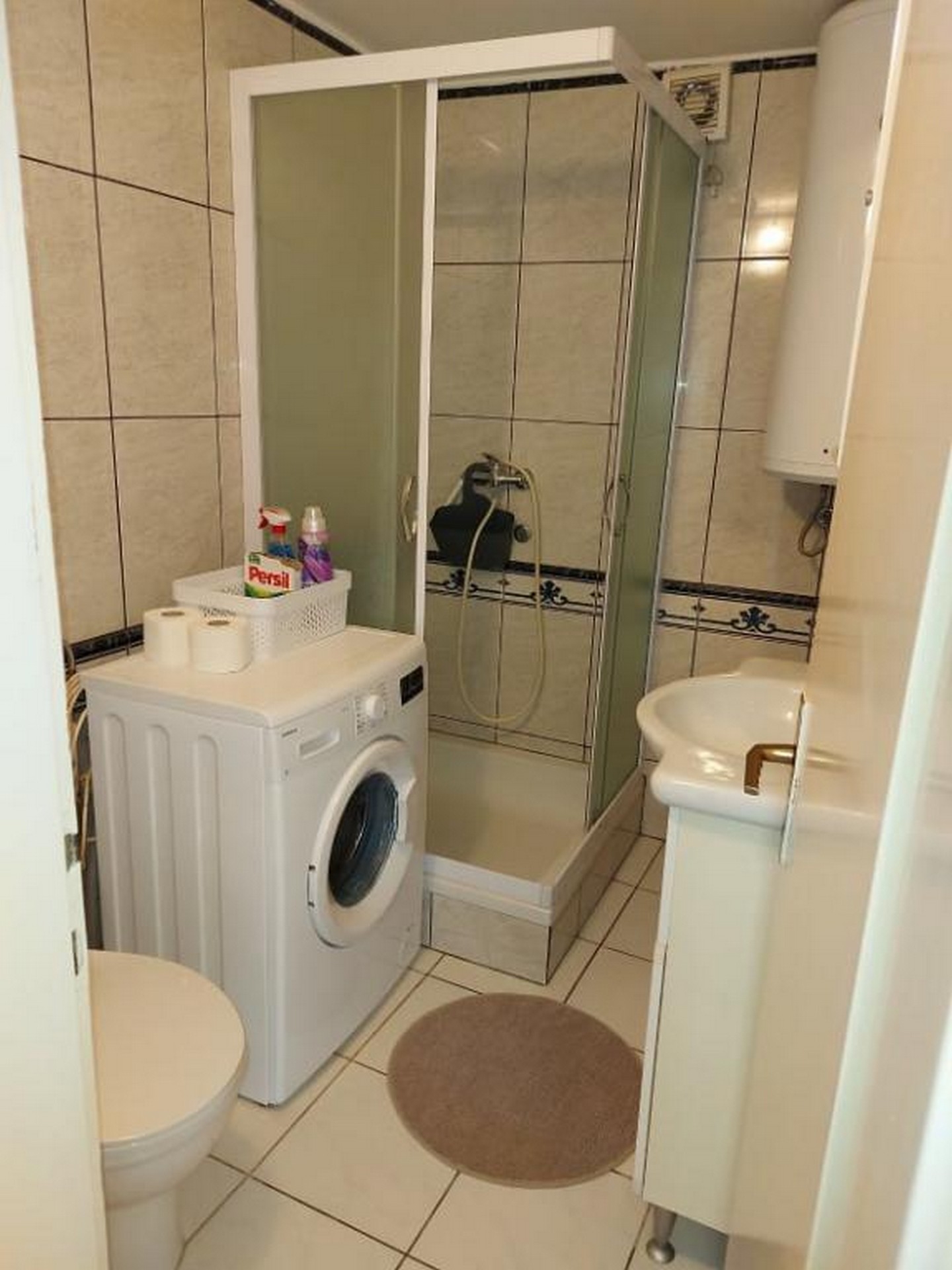 Three bedroom apartment with balcony and sea view Nečujam, Šolta  A-b