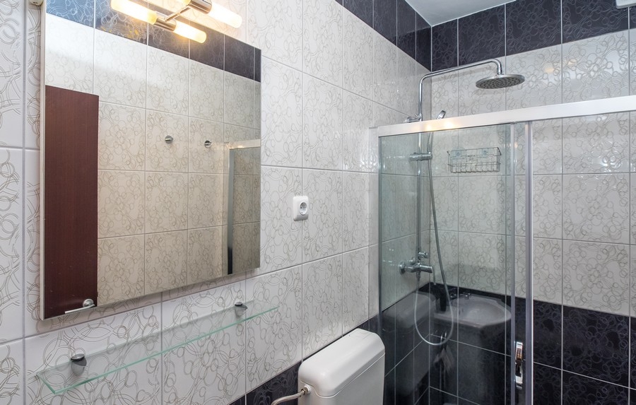 One bedroom apartment with terrace Krilo Jesenice, Omiš  A-a