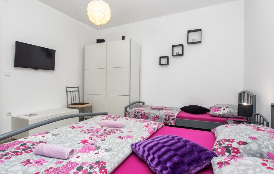 One bedroom apartment with terrace Krilo Jesenice, Omiš  A-a
