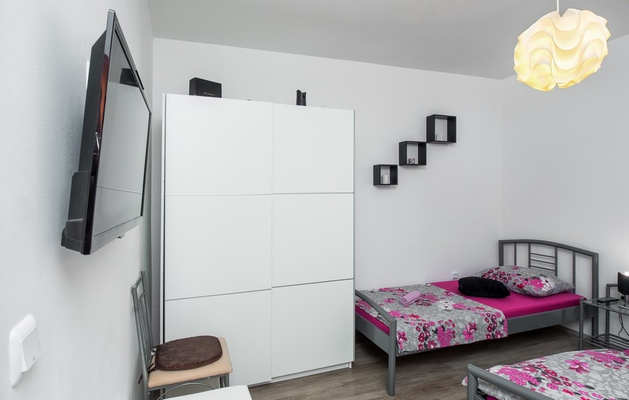 One bedroom apartment with terrace Krilo Jesenice, Omiš  A-a