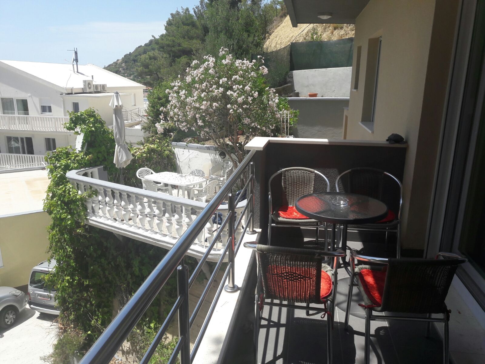 Two bedroom apartment with terrace and sea view Krilo Jesenice, Omiš  A-b