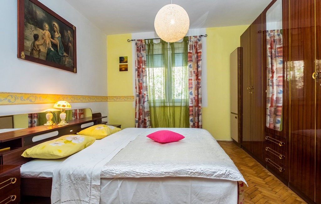 Two bedroom apartment with terrace and sea view Krilo Jesenice, Omiš  A-b