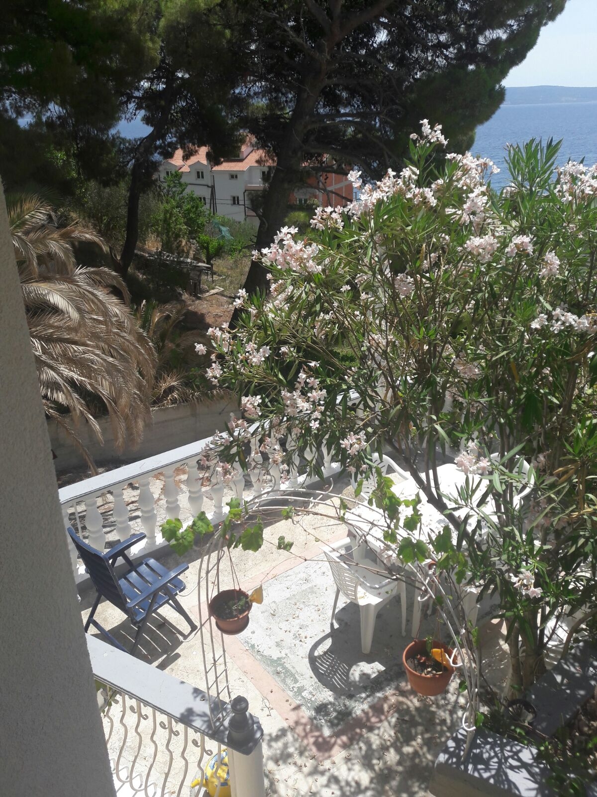 Two bedroom apartment with terrace and sea view Krilo Jesenice, Omiš  A-b
