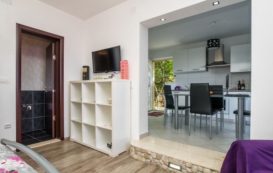 Studio flat with terrace and sea view Krilo Jesenice, Omiš  AS-a