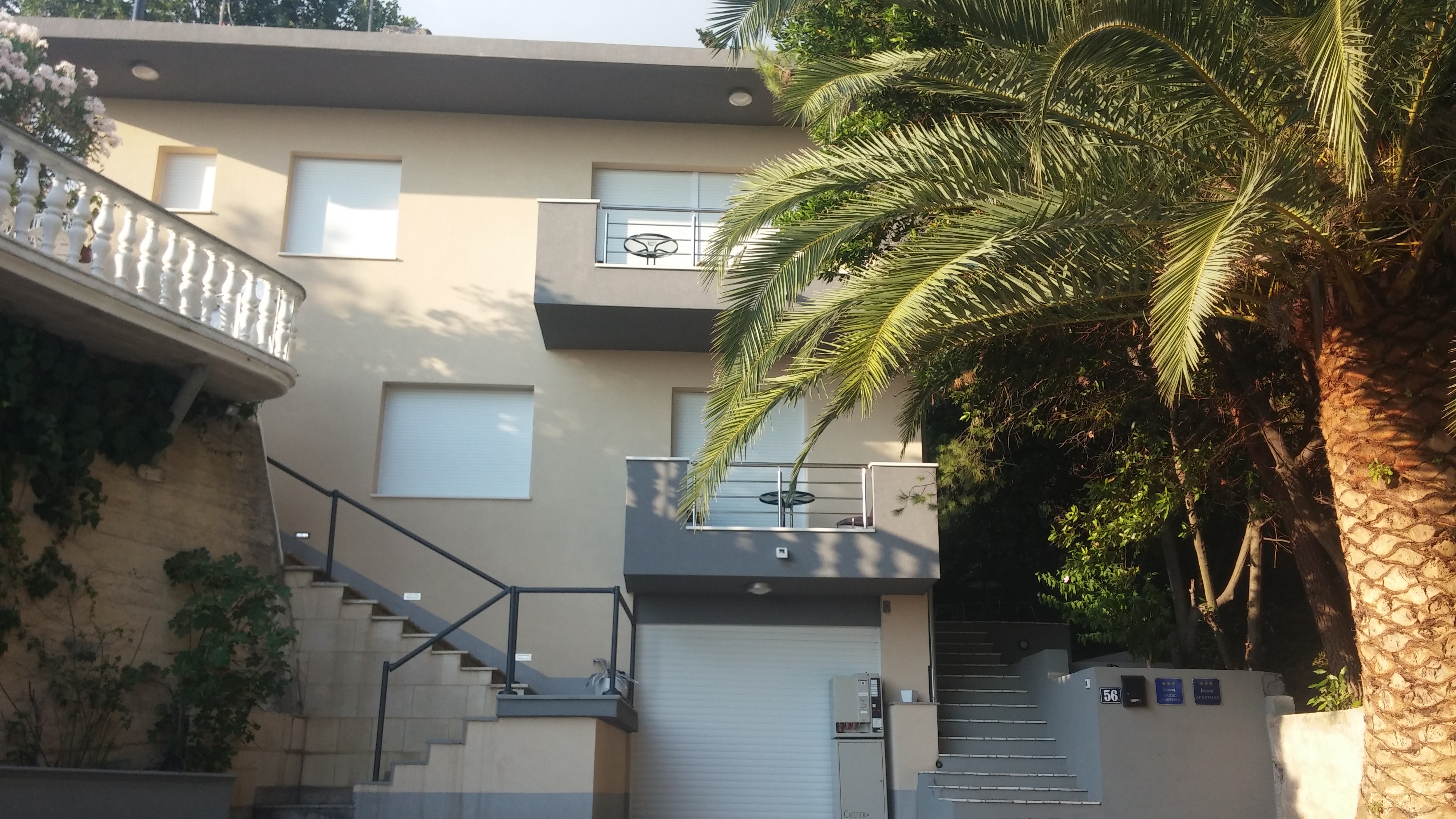 Two bedroom apartment with terrace and sea view Krilo Jesenice, Omiš  A-b