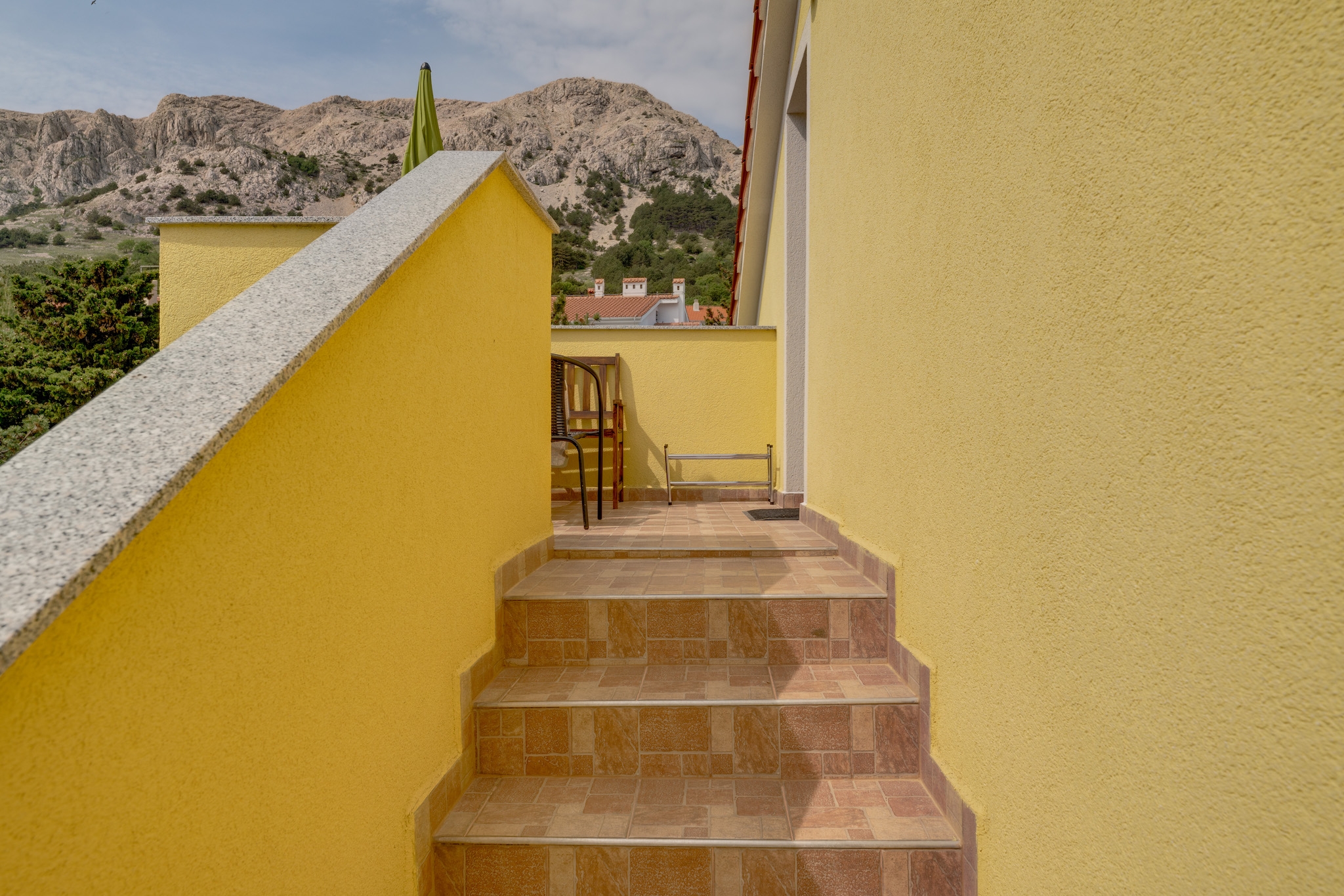 Two bedroom apartment with terrace and sea view Baška, Krk  A-e