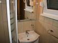 Koupelna Vrboska, Koupelna v ubytování typu apartment, domácí mazlíčci povoleni.